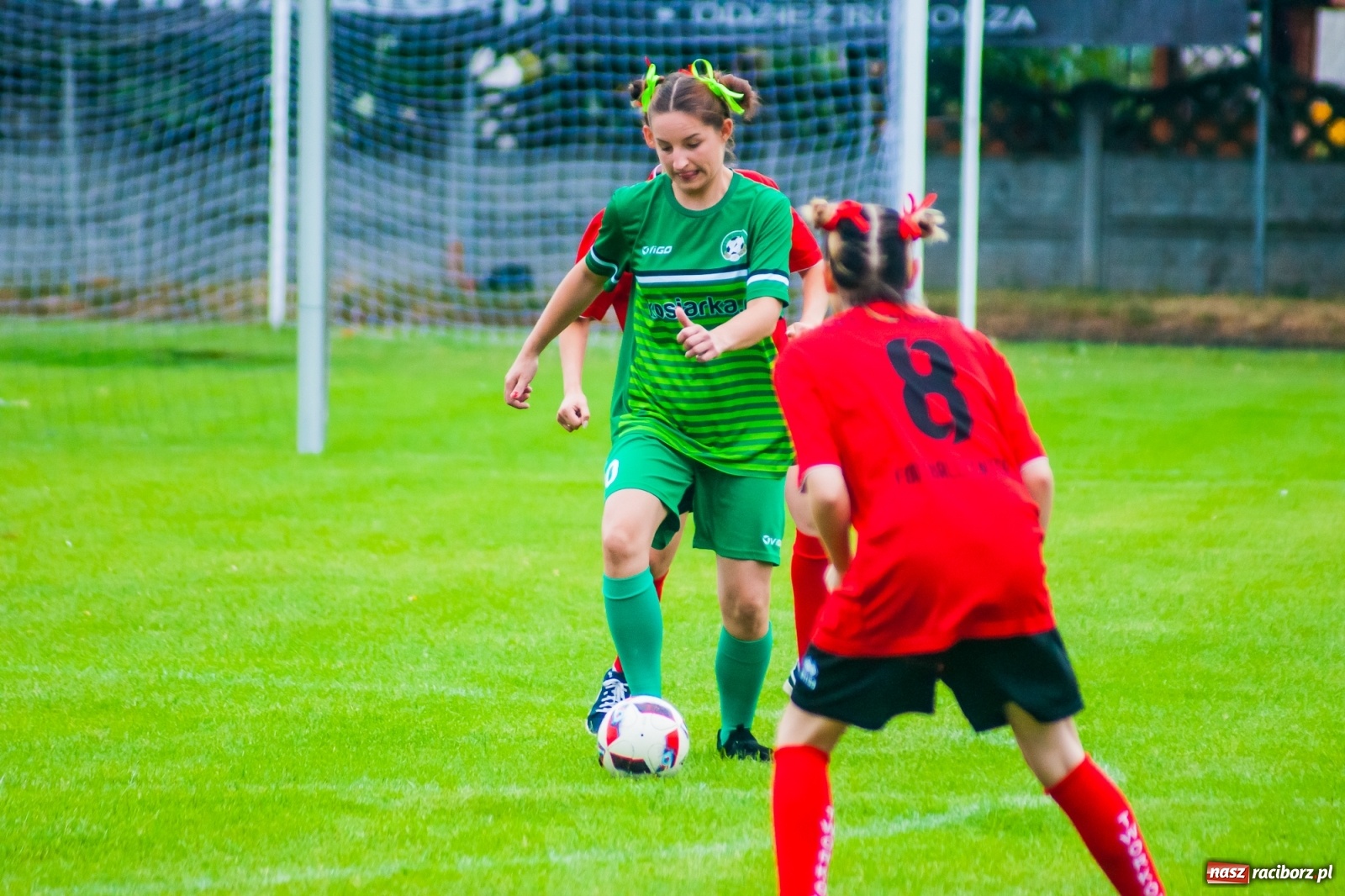 Zdjęcie w galerii na portalu naszraciborz.pl: Kobiece starcie w Tworkowie atrakcją drugiego dnia festynu rodzinnego [FOTO i WIDEO] wiadomości z regionu