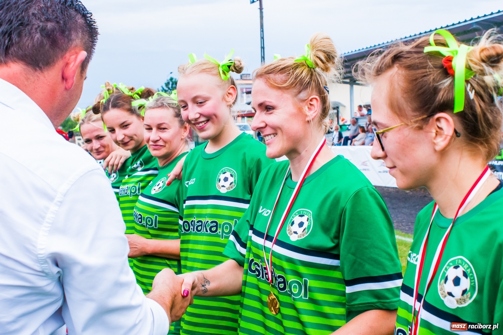 Zdjęcie w galerii na portalu naszraciborz.pl: Kobiece starcie w Tworkowie atrakcją drugiego dnia festynu rodzinnego [FOTO i WIDEO] wiadomości z regionu