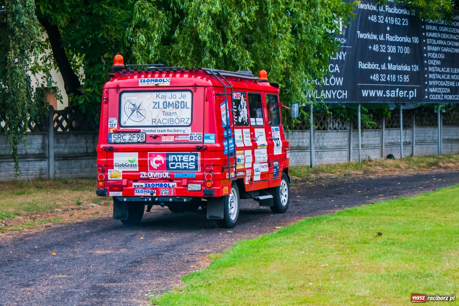 Zdjęcie w galerii na portalu naszraciborz.pl: Kobiece starcie w Tworkowie atrakcją drugiego dnia festynu rodzinnego [FOTO i WIDEO] wiadomości z regionu