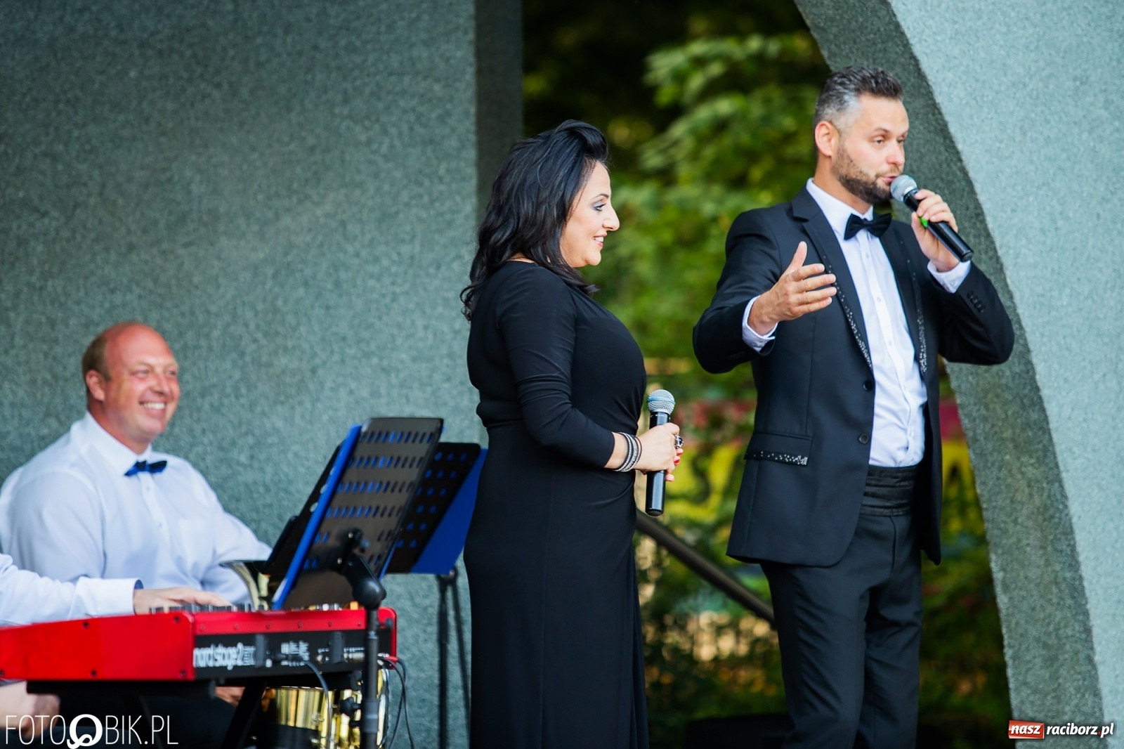 Zdjęcie w galerii na portalu naszraciborz.pl: Orkiestra Plania i klasyka operetki w parku Roth wiadomości z regionu