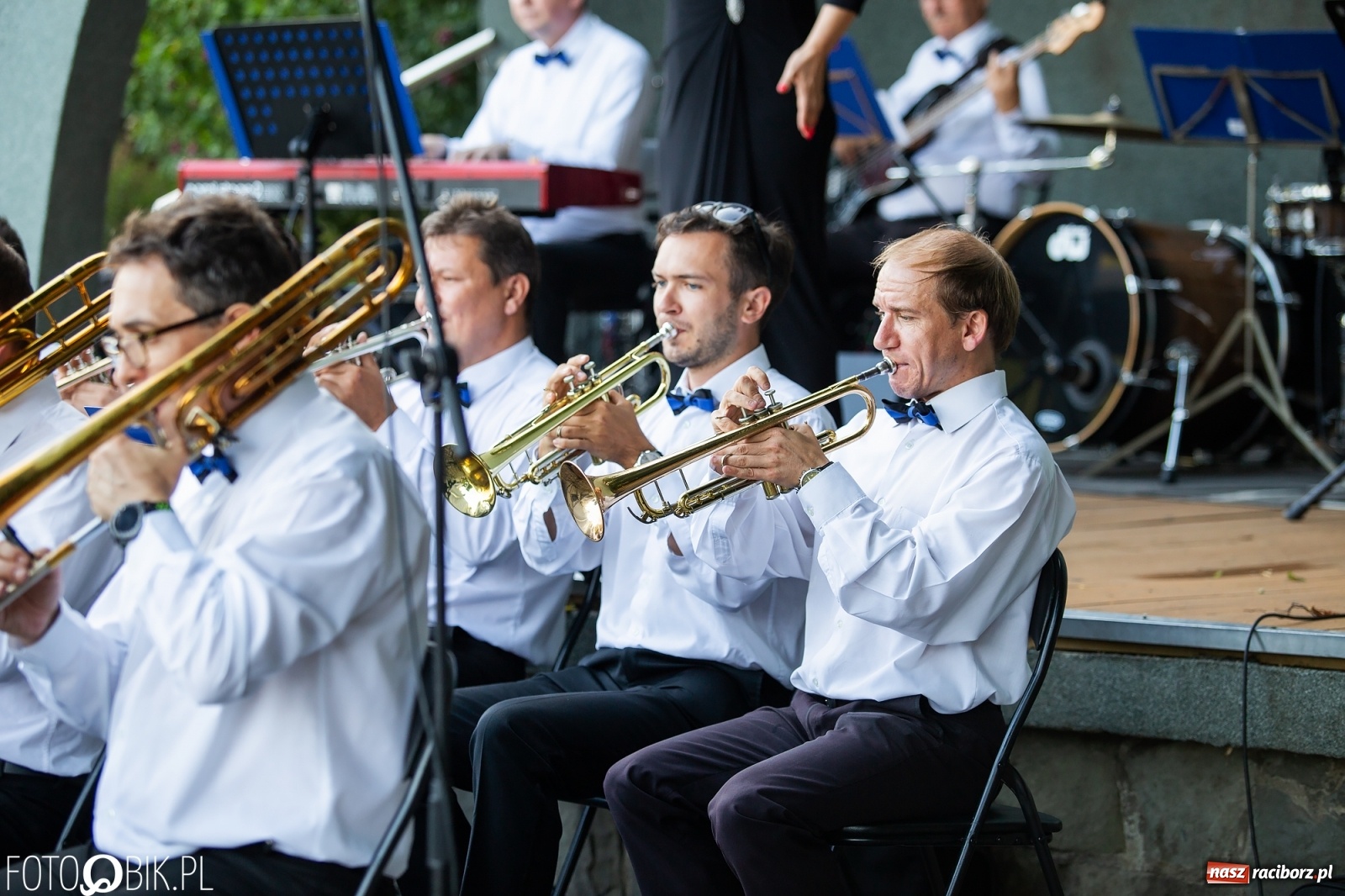 Zdjęcie w galerii na portalu naszraciborz.pl: Orkiestra Plania i klasyka operetki w parku Roth wiadomości z regionu
