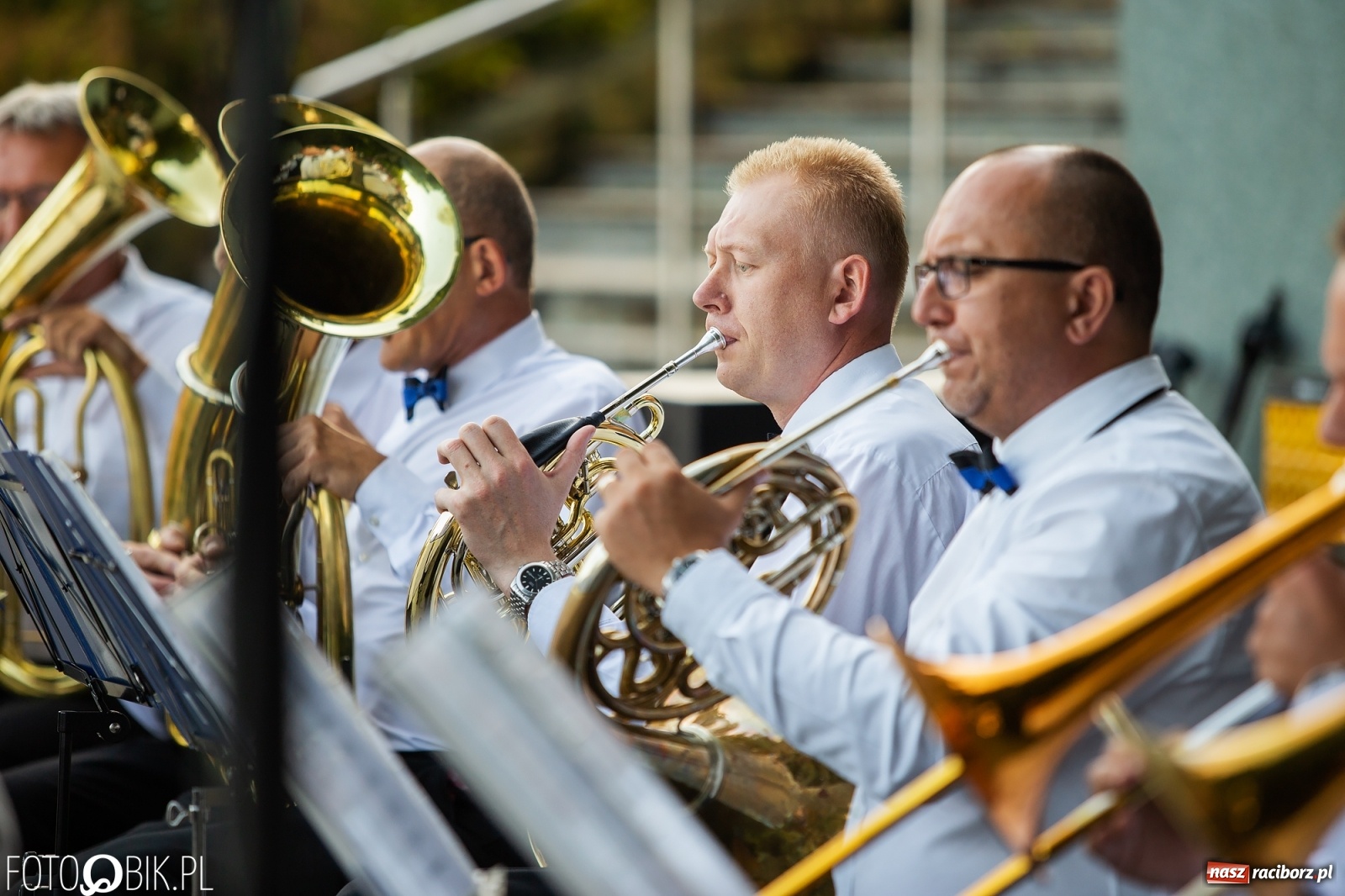 Zdjęcie w galerii na portalu naszraciborz.pl: Orkiestra Plania i klasyka operetki w parku Roth wiadomości z regionu