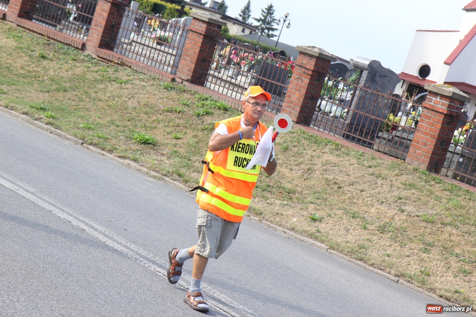 Zdjęcie w galerii na portalu naszraciborz.pl: Ruszyła 31. Piesza Pielgrzymka z Lubomi na Jasną Górę wiadomości z regionu