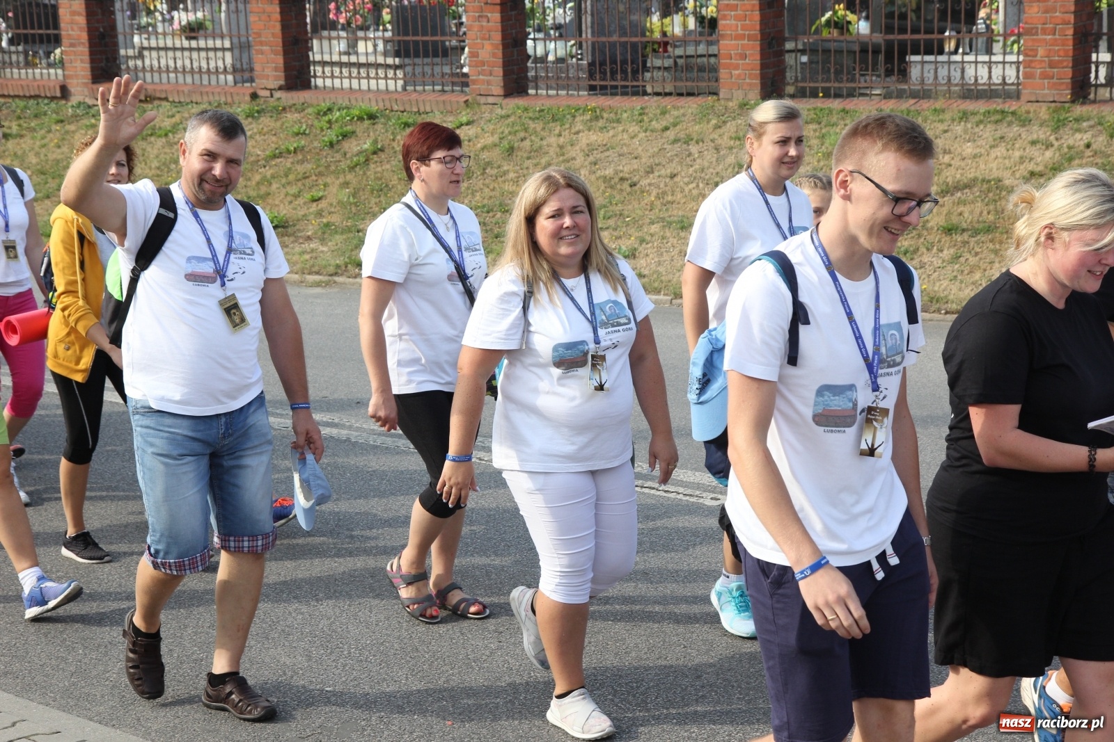 Zdjęcie w galerii na portalu naszraciborz.pl: Ruszyła 31. Piesza Pielgrzymka z Lubomi na Jasną Górę wiadomości z regionu
