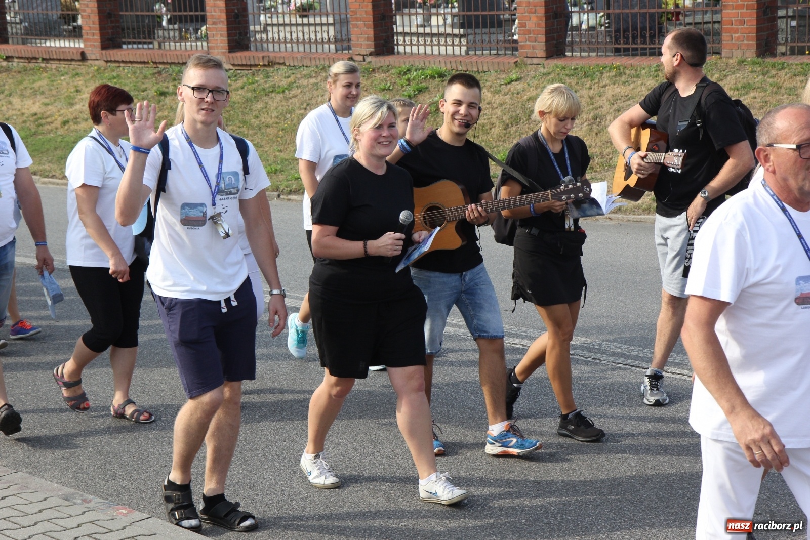 Zdjęcie w galerii na portalu naszraciborz.pl: Ruszyła 31. Piesza Pielgrzymka z Lubomi na Jasną Górę wiadomości z regionu