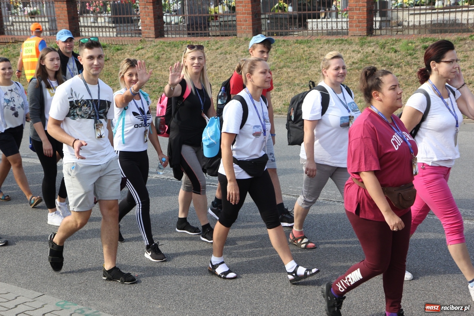 Zdjęcie w galerii na portalu naszraciborz.pl: Ruszyła 31. Piesza Pielgrzymka z Lubomi na Jasną Górę wiadomości z regionu