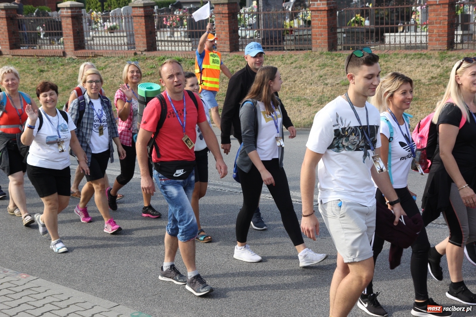 Zdjęcie w galerii na portalu naszraciborz.pl: Ruszyła 31. Piesza Pielgrzymka z Lubomi na Jasną Górę wiadomości z regionu