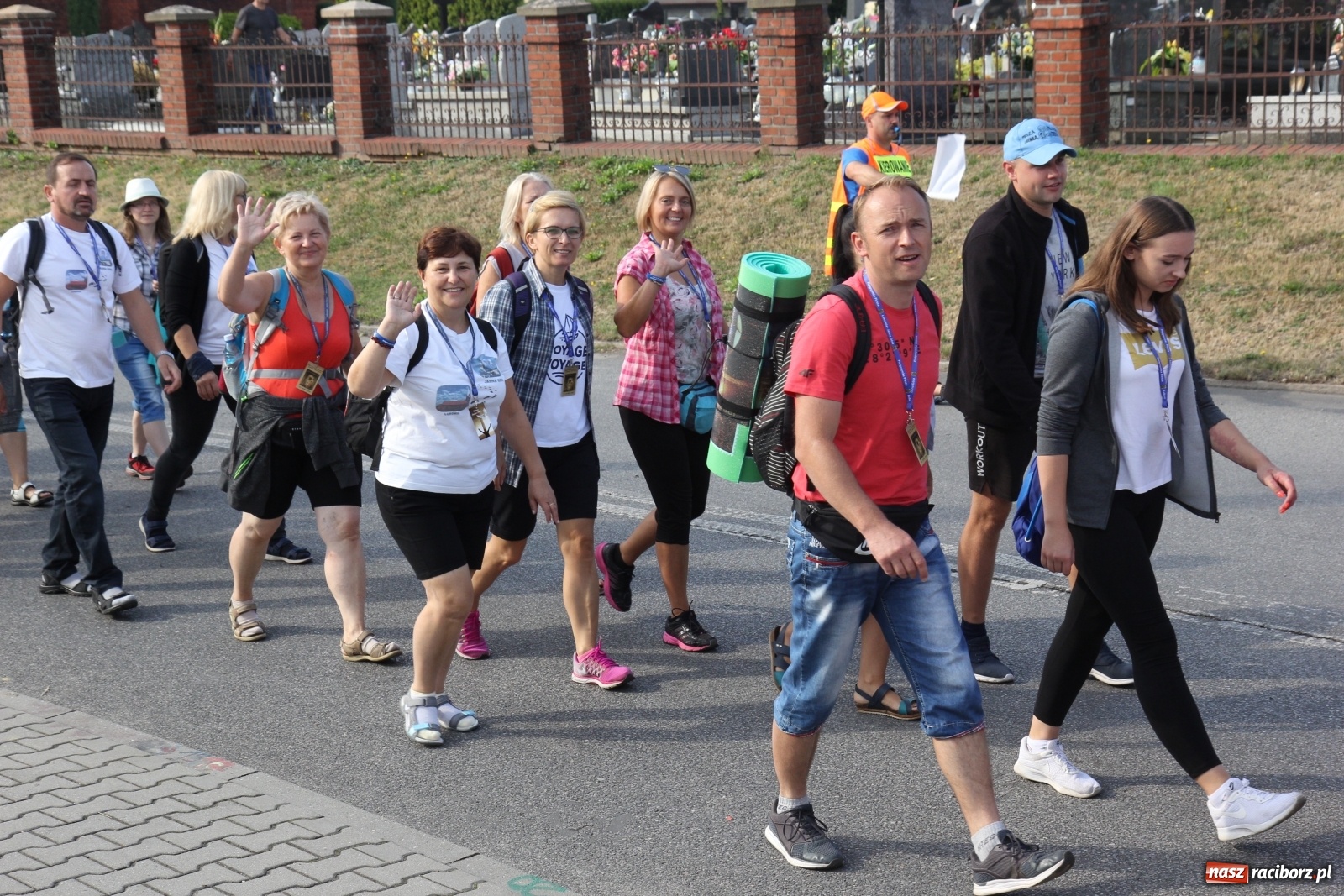 Zdjęcie w galerii na portalu naszraciborz.pl: Ruszyła 31. Piesza Pielgrzymka z Lubomi na Jasną Górę wiadomości z regionu