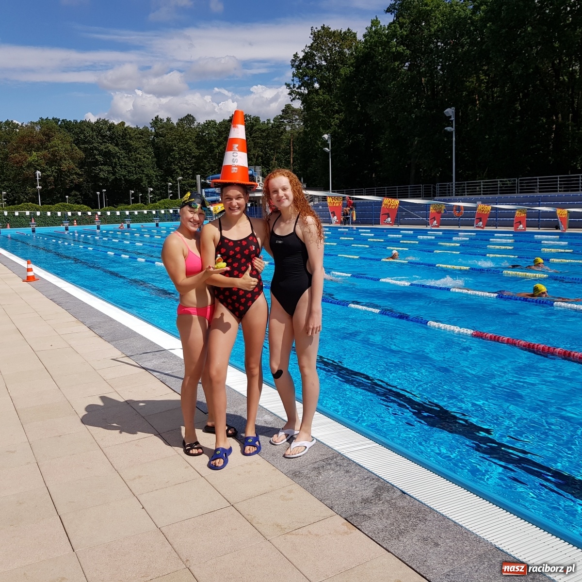 Zdjęcie w galerii na portalu naszraciborz.pl: Pływanie. Magdalena Modrzejewska i Patryk Rożenek z medalami Mistrzostw Polski wiadomości z regionu