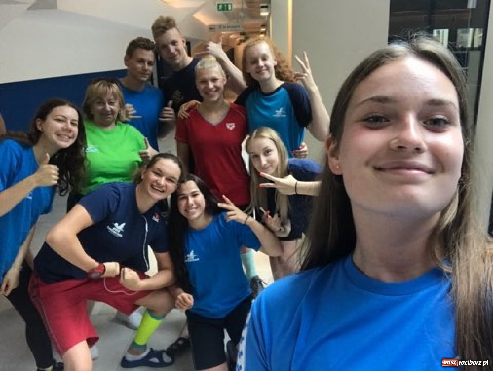 Zdjęcie w galerii na portalu naszraciborz.pl: Pływanie. Magdalena Modrzejewska i Patryk Rożenek z medalami Mistrzostw Polski wiadomości z regionu