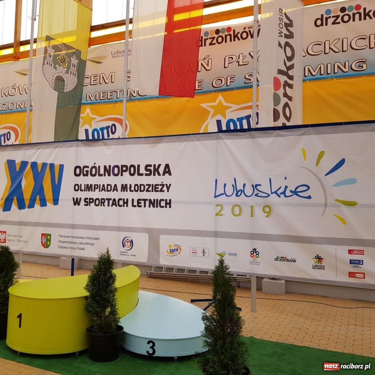 Zdjęcie w galerii na portalu naszraciborz.pl: Pływanie. Magdalena Modrzejewska i Patryk Rożenek z medalami Mistrzostw Polski wiadomości z regionu