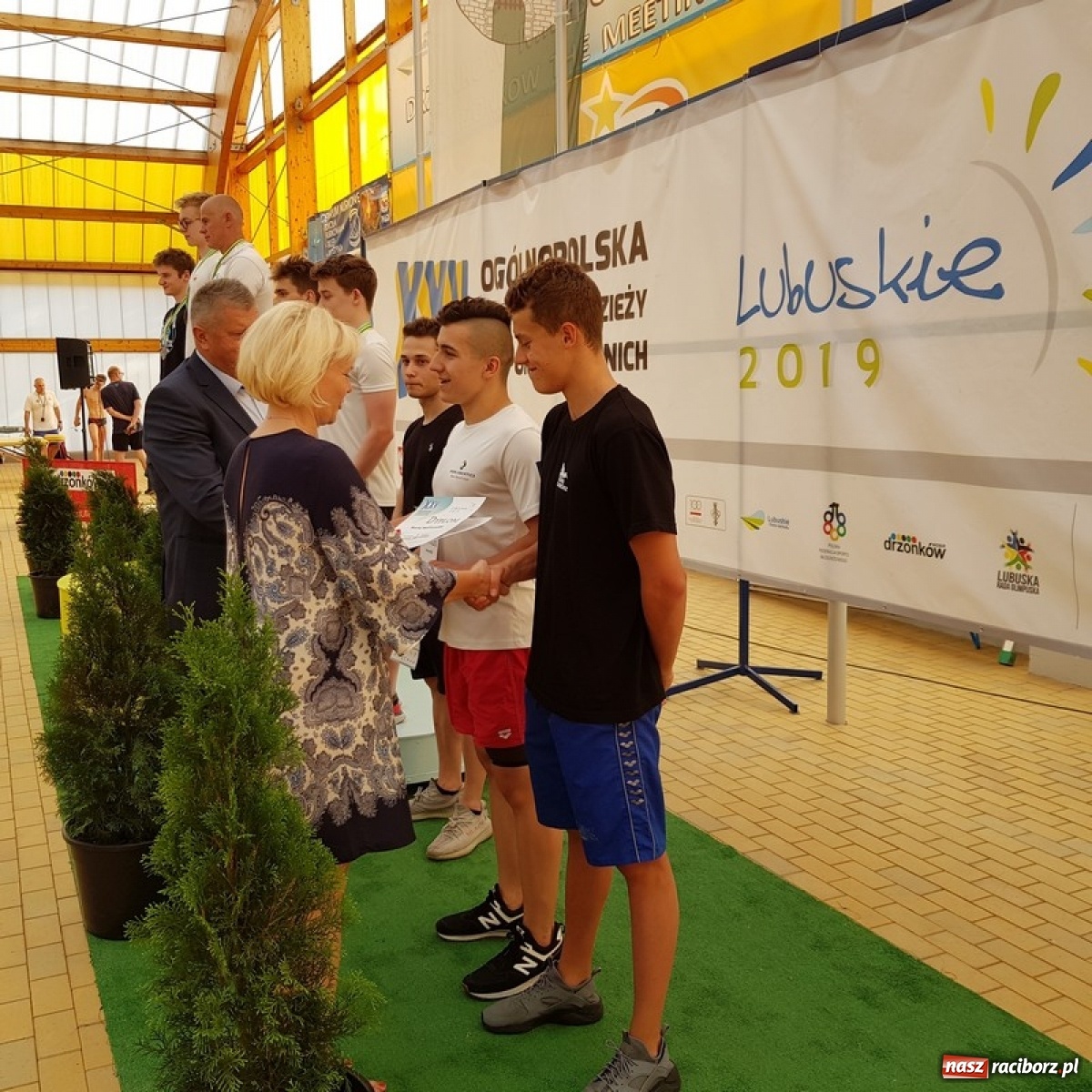Zdjęcie w galerii na portalu naszraciborz.pl: Pływanie. Magdalena Modrzejewska i Patryk Rożenek z medalami Mistrzostw Polski wiadomości z regionu
