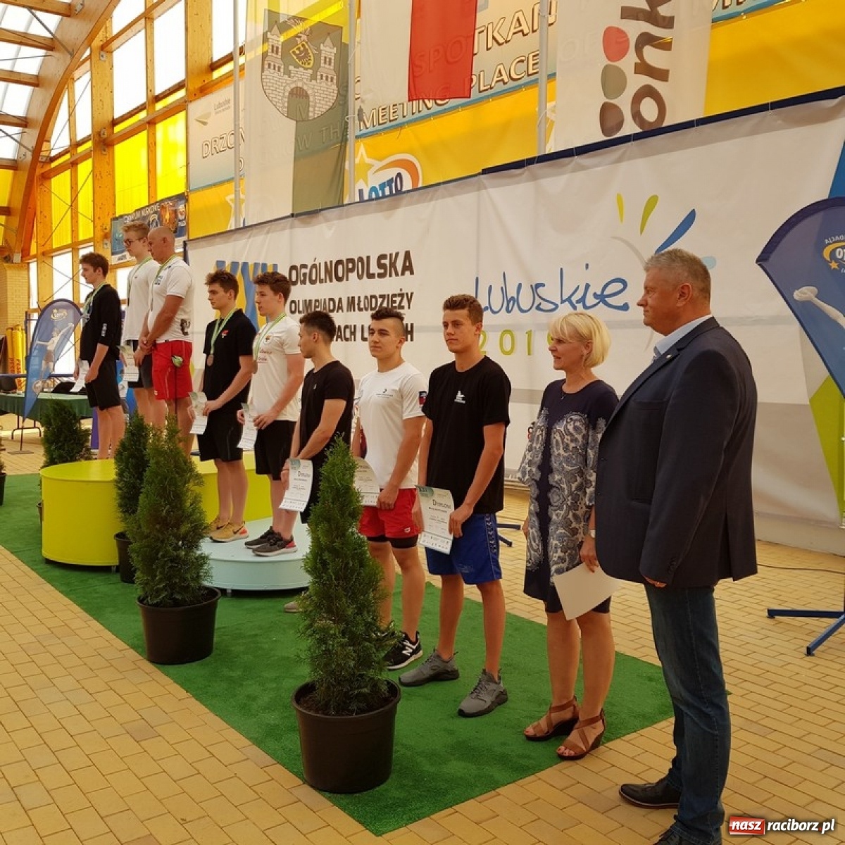 Zdjęcie w galerii na portalu naszraciborz.pl: Pływanie. Magdalena Modrzejewska i Patryk Rożenek z medalami Mistrzostw Polski wiadomości z regionu