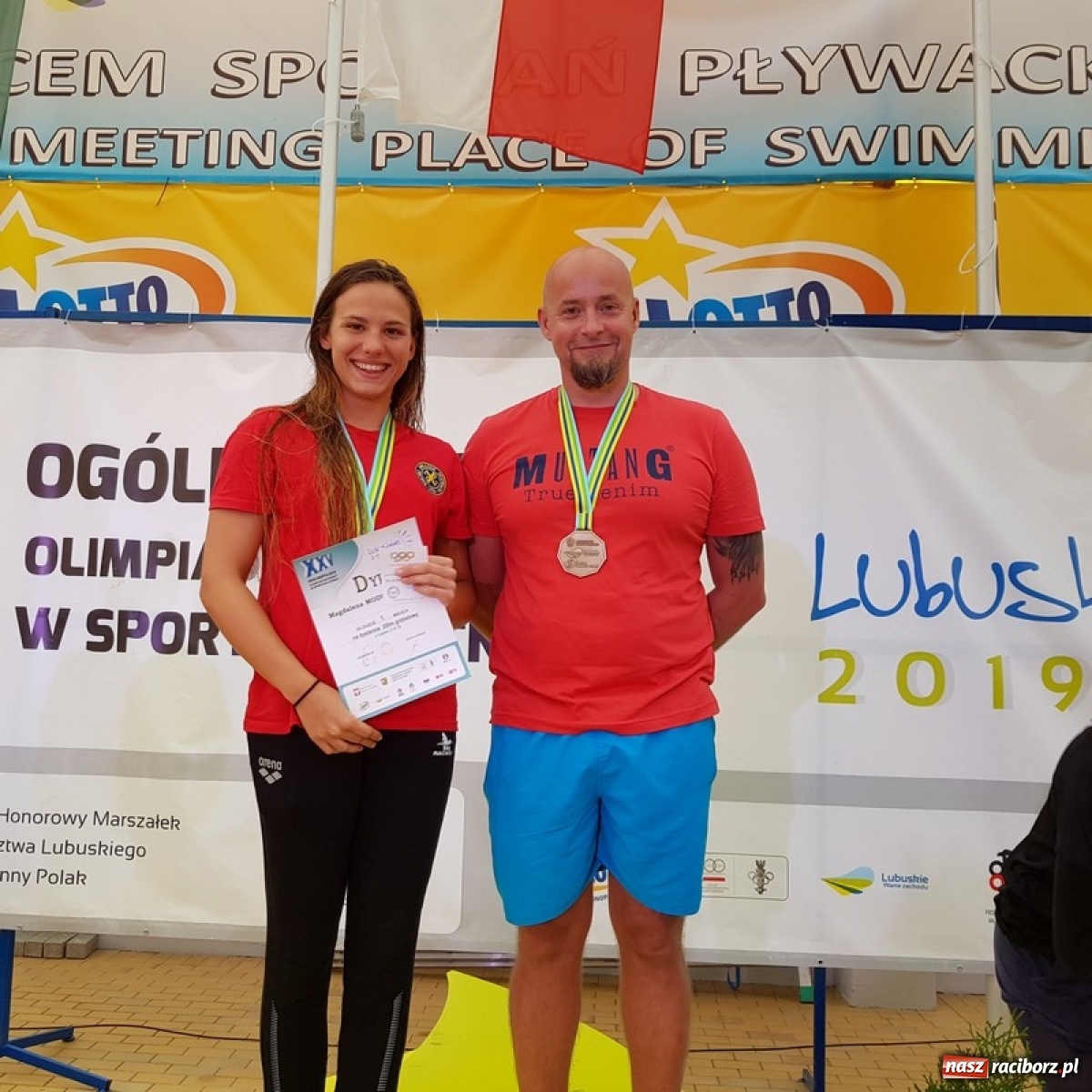 Zdjęcie w galerii na portalu naszraciborz.pl: Pływanie. Magdalena Modrzejewska i Patryk Rożenek z medalami Mistrzostw Polski wiadomości z regionu
