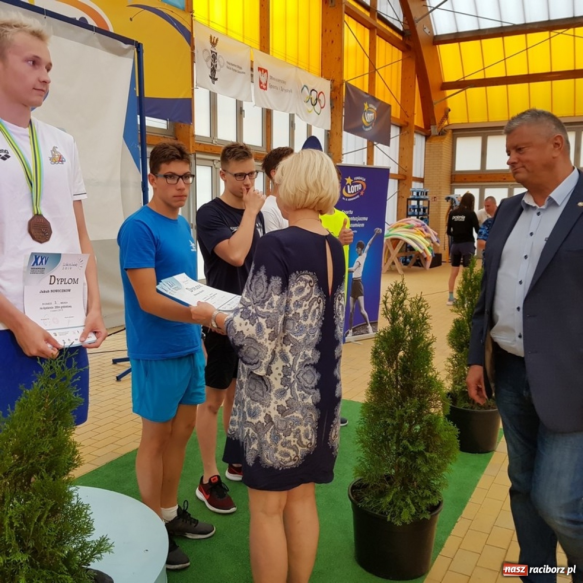 Zdjęcie w galerii na portalu naszraciborz.pl: Pływanie. Magdalena Modrzejewska i Patryk Rożenek z medalami Mistrzostw Polski wiadomości z regionu