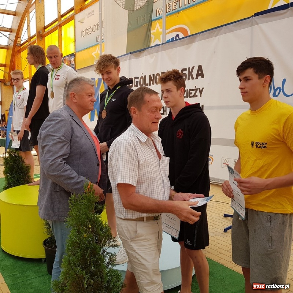 Zdjęcie w galerii na portalu naszraciborz.pl: Pływanie. Magdalena Modrzejewska i Patryk Rożenek z medalami Mistrzostw Polski wiadomości z regionu