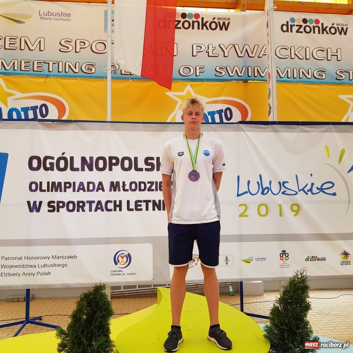 Zdjęcie w galerii na portalu naszraciborz.pl: Pływanie. Magdalena Modrzejewska i Patryk Rożenek z medalami Mistrzostw Polski wiadomości z regionu