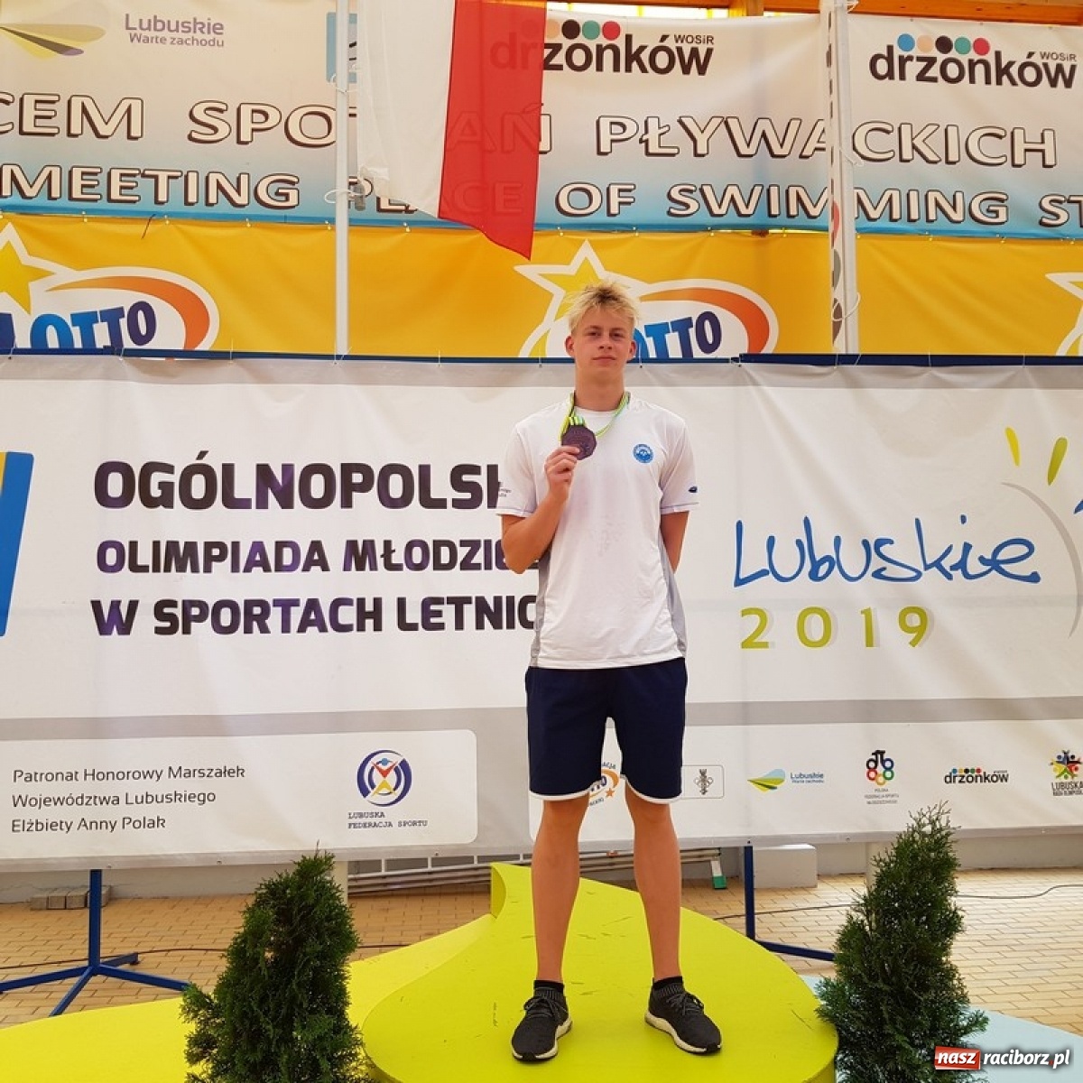 Zdjęcie w galerii na portalu naszraciborz.pl: Pływanie. Magdalena Modrzejewska i Patryk Rożenek z medalami Mistrzostw Polski wiadomości z regionu