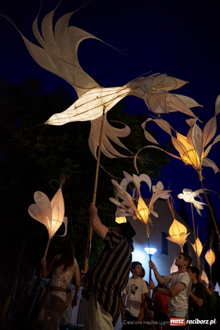 Zdjęcie w galerii na portalu naszraciborz.pl: Warsztaty budowy wielkoformatowych rzeźb świetlnych na FRU Festiwal wiadomości z regionu