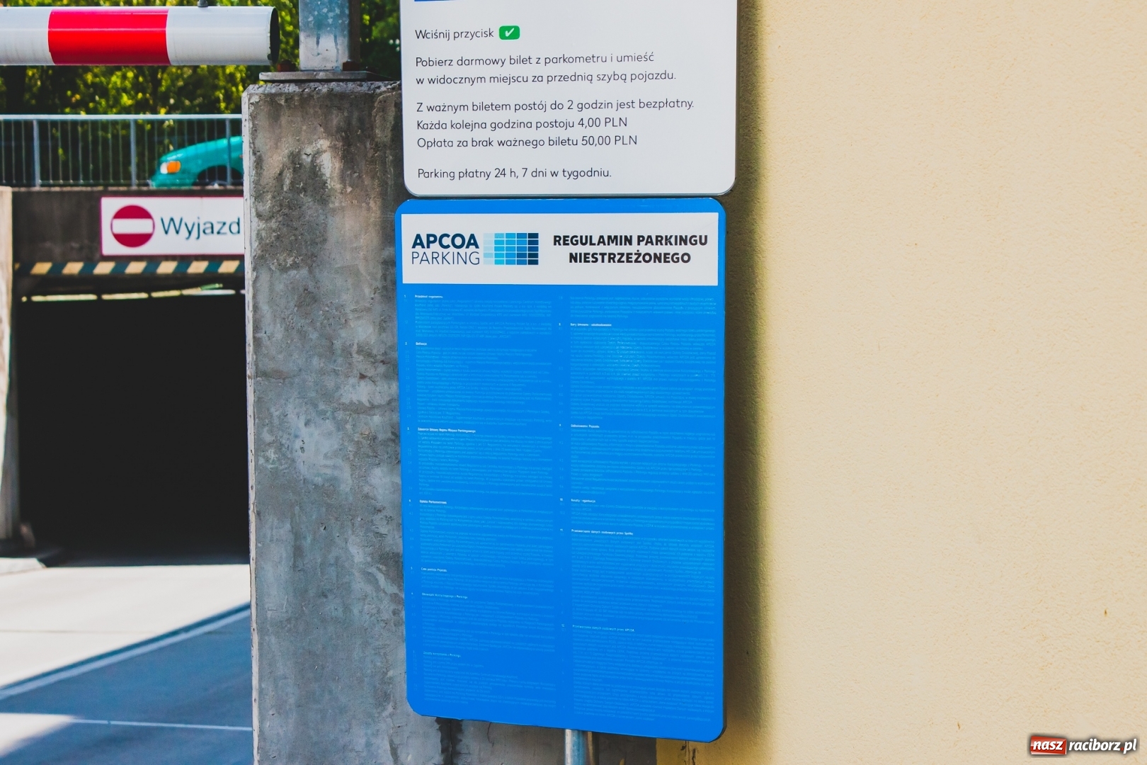 Zdjęcie w galerii na portalu naszraciborz.pl: Kaufland w Raciborzu stawia parkometry [FOTO]  wiadomości z regionu