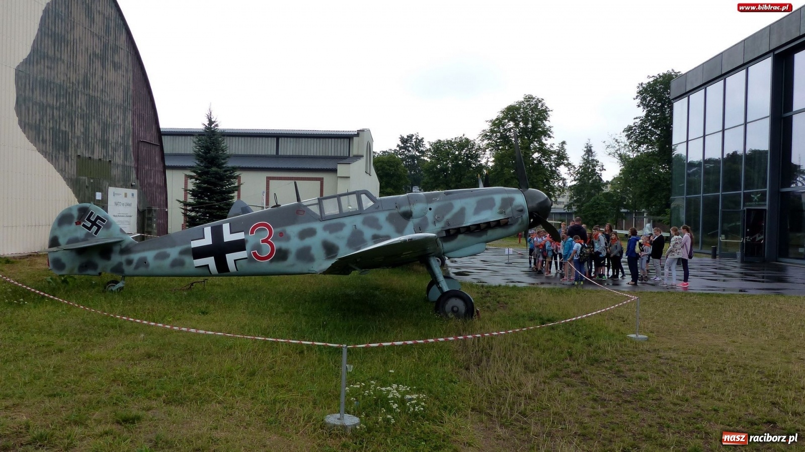 Zdjęcie w galerii na portalu naszraciborz.pl: Czy leci z nami pilot? Uczestnicy Lata z biblioteką w Muzeum Lotnictwa Polskiego [FOTO] wiadomości z regionu