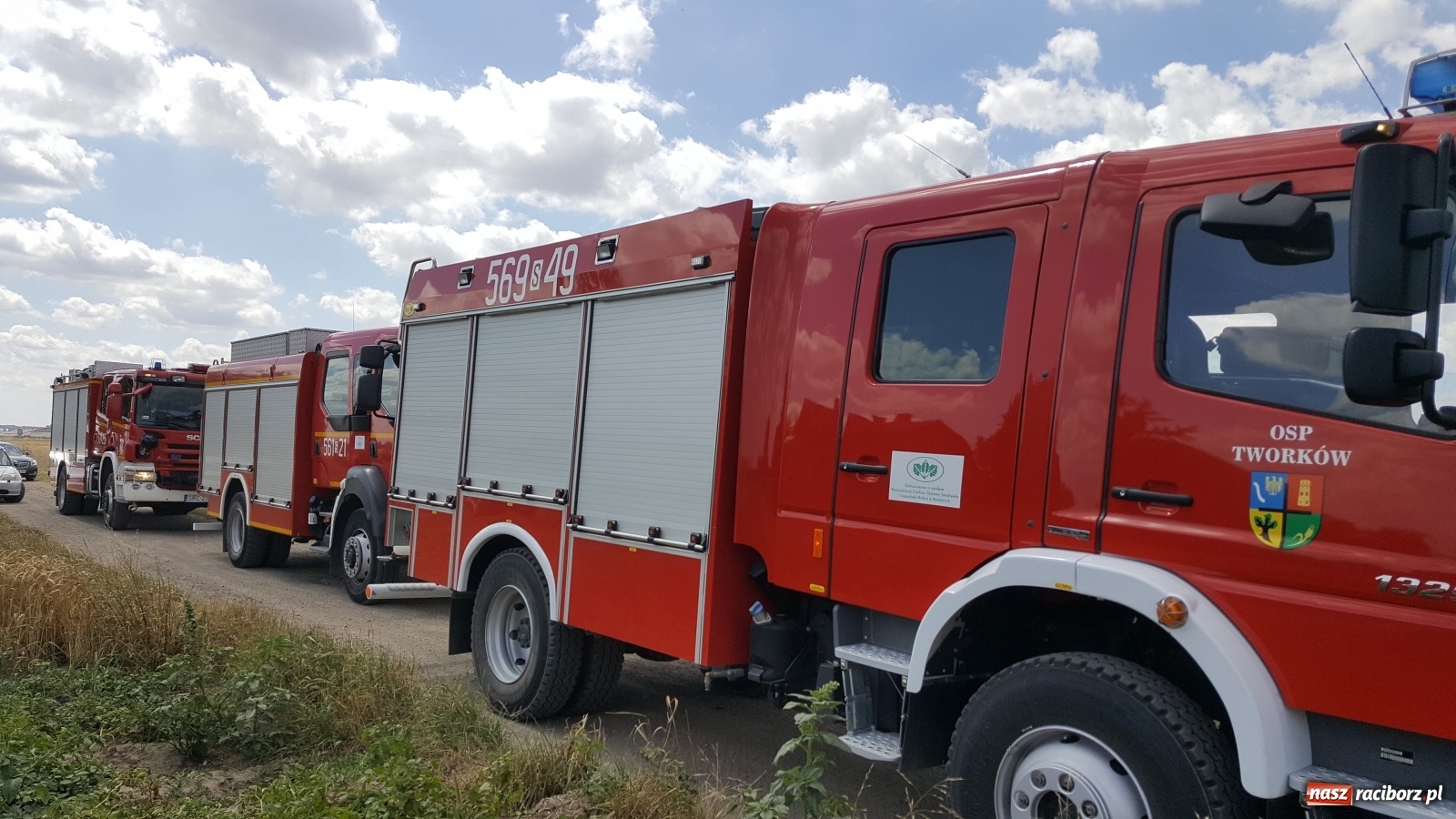 Zdjęcie w galerii na portalu naszraciborz.pl: Pożar ścierniska w Bieńkowicach  wiadomości z regionu