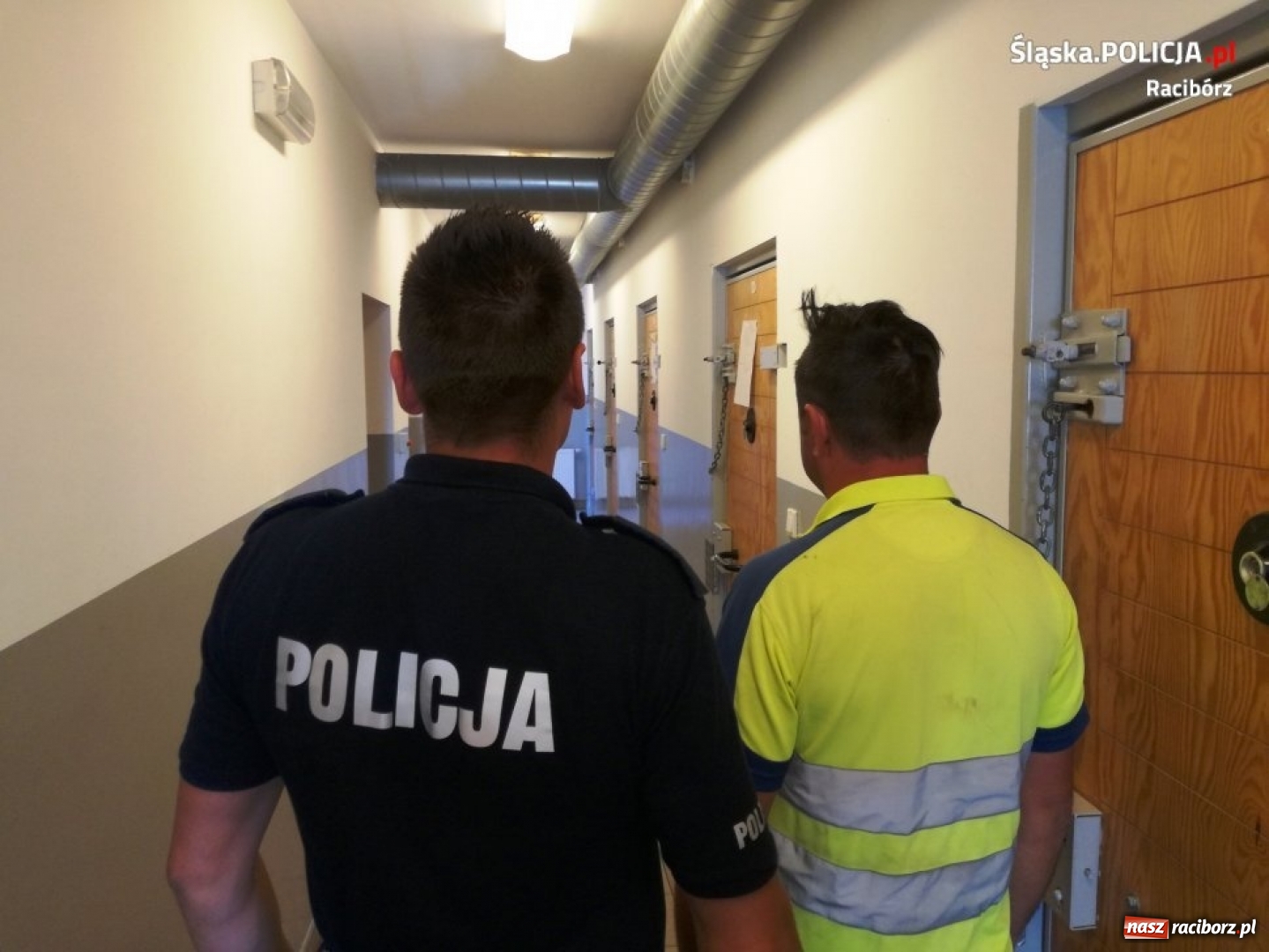 Zdjęcie w galerii na portalu naszraciborz.pl: Policja zatrzymała kłusowników. Nielegalny połów na Odrze wiadomości z regionu