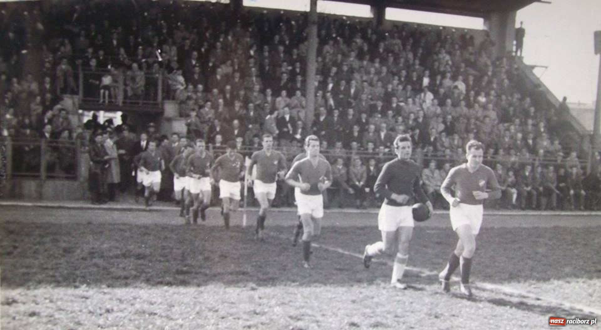 Zdjęcie w galerii na portalu naszraciborz.pl: Tak wygląda stadion, na którym Unia grała w I lidze [FOTO] wiadomości z regionu