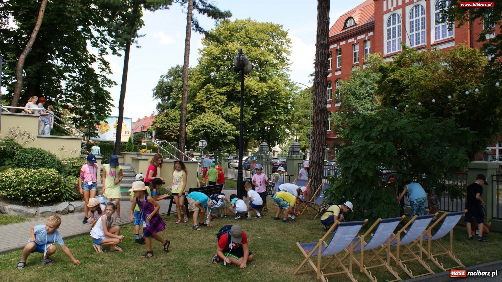 Zdjęcie w galerii na portalu naszraciborz.pl: W poszukiwaniu niebieskiego koralika w bibliotece  wiadomości z regionu