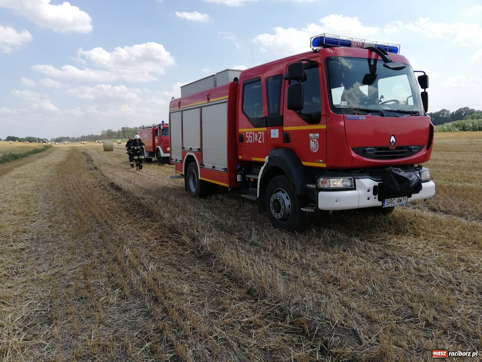 Zdjęcie w galerii na portalu naszraciborz.pl: Piątkowa seria pożarów na polach  wiadomości z regionu