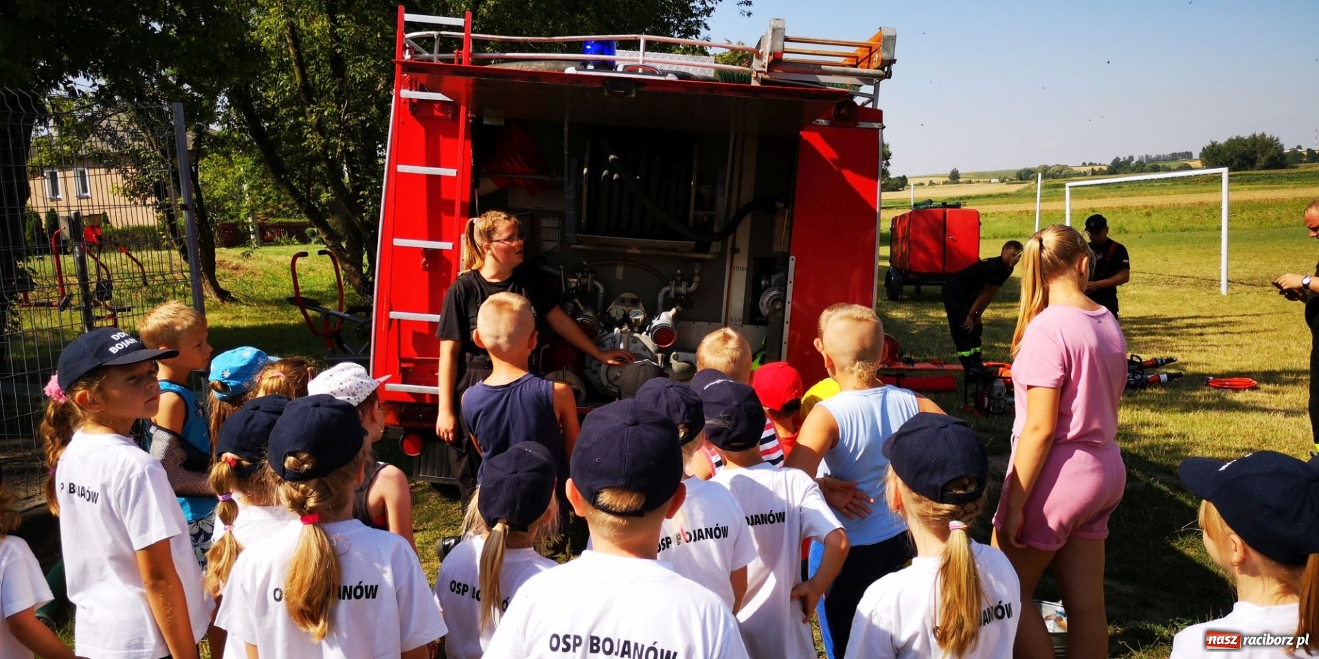 Zdjęcie w galerii na portalu naszraciborz.pl: Wakacyjny czwartek ze strażakami [FOTO] i [WIDEO] wiadomości z regionu