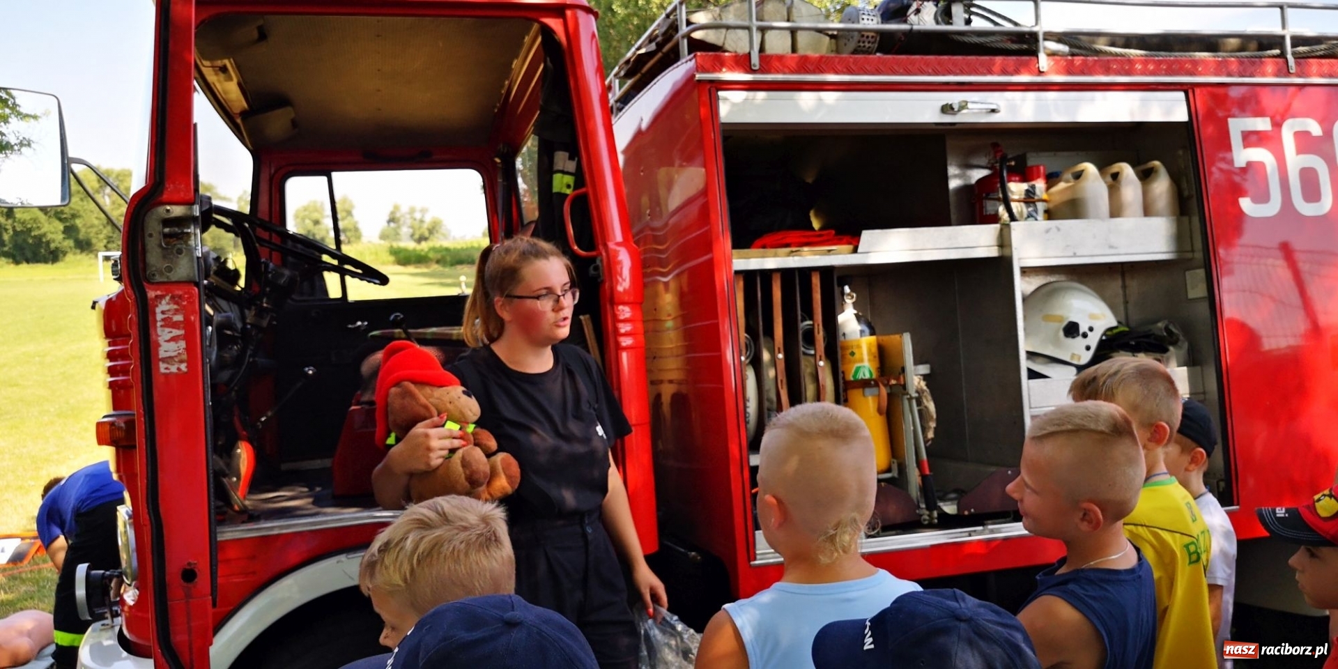 Zdjęcie w galerii na portalu naszraciborz.pl: Wakacyjny czwartek ze strażakami [FOTO] i [WIDEO] wiadomości z regionu