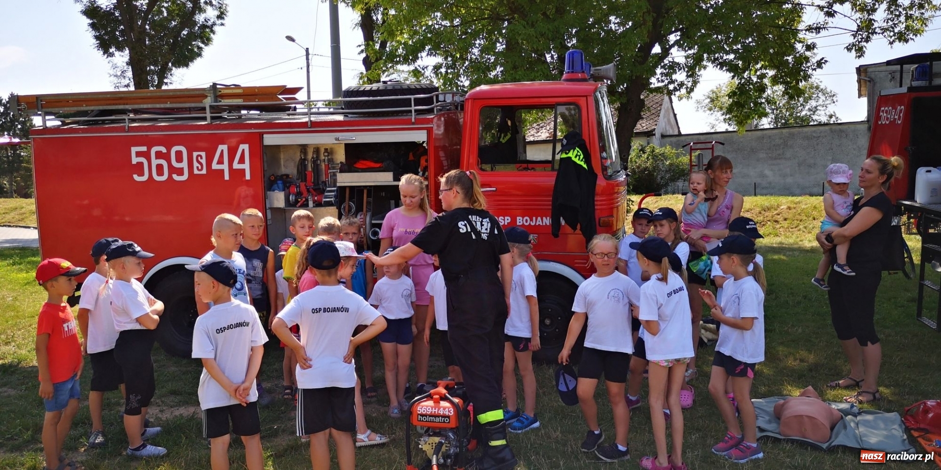 Zdjęcie w galerii na portalu naszraciborz.pl: Wakacyjny czwartek ze strażakami [FOTO] i [WIDEO] wiadomości z regionu