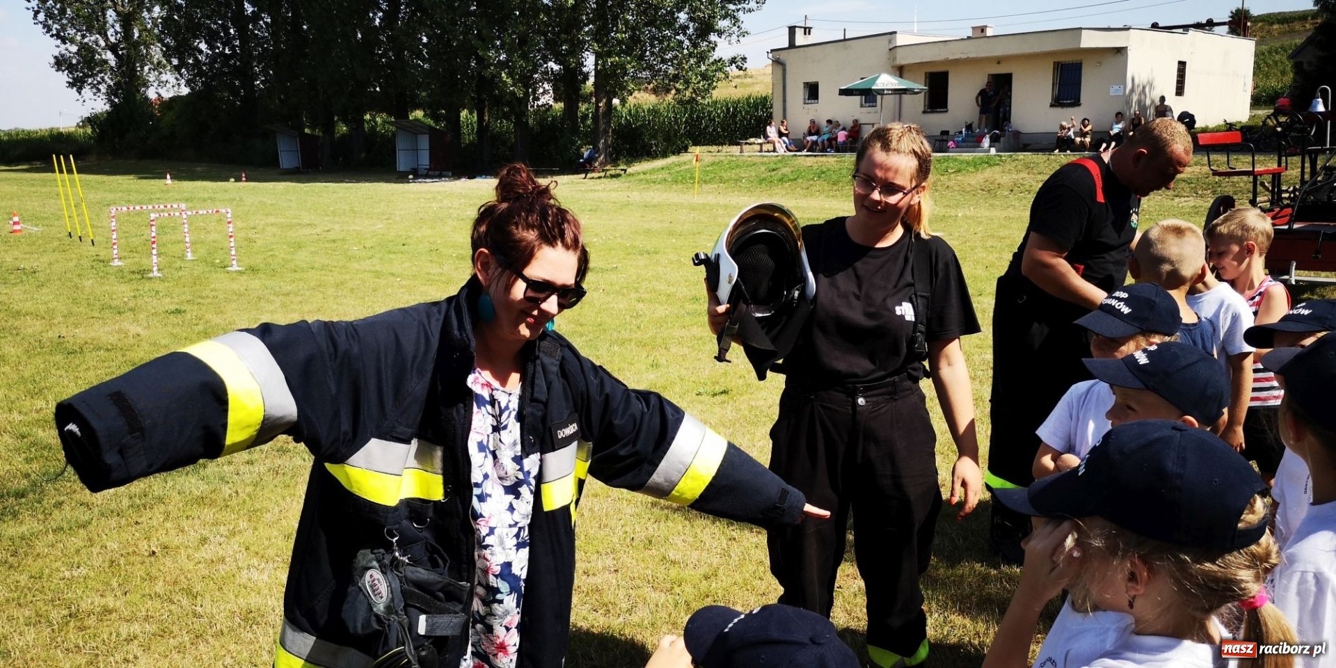 Zdjęcie w galerii na portalu naszraciborz.pl: Wakacyjny czwartek ze strażakami [FOTO] i [WIDEO] wiadomości z regionu