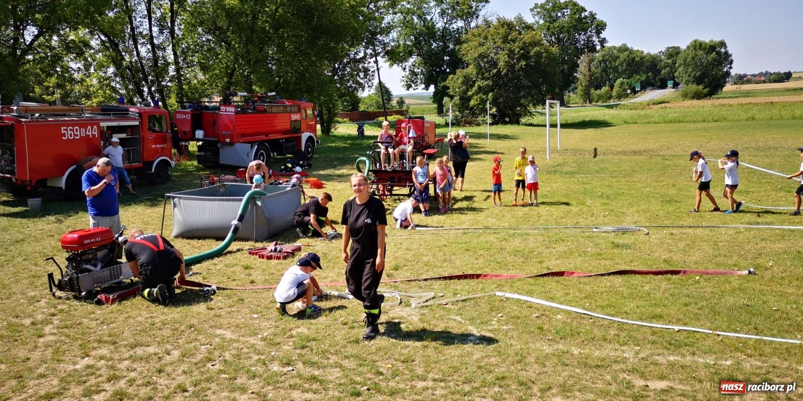 Zdjęcie w galerii na portalu naszraciborz.pl: Wakacyjny czwartek ze strażakami [FOTO] i [WIDEO] wiadomości z regionu