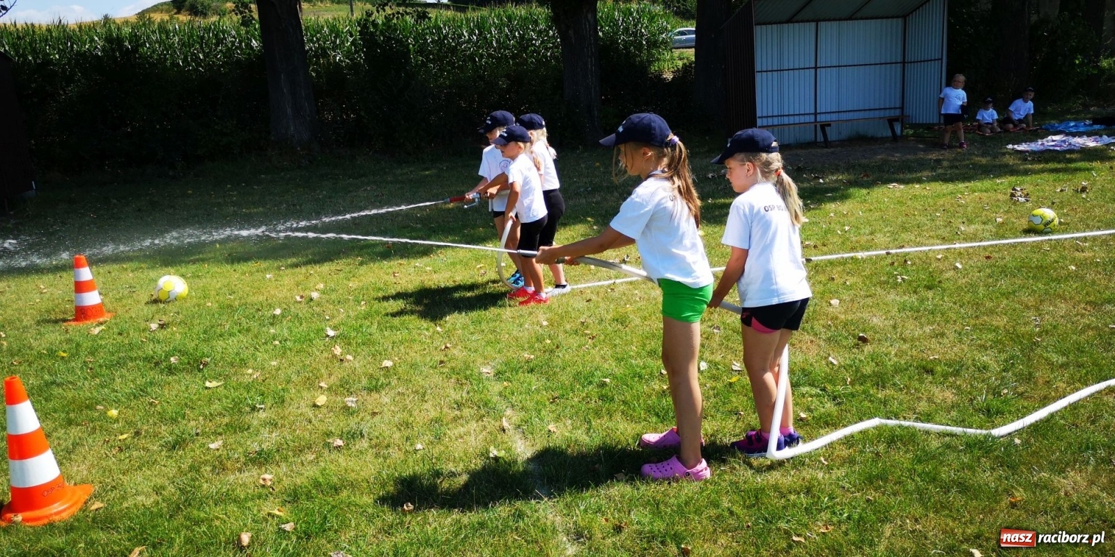 Zdjęcie w galerii na portalu naszraciborz.pl: Wakacyjny czwartek ze strażakami [FOTO] i [WIDEO] wiadomości z regionu