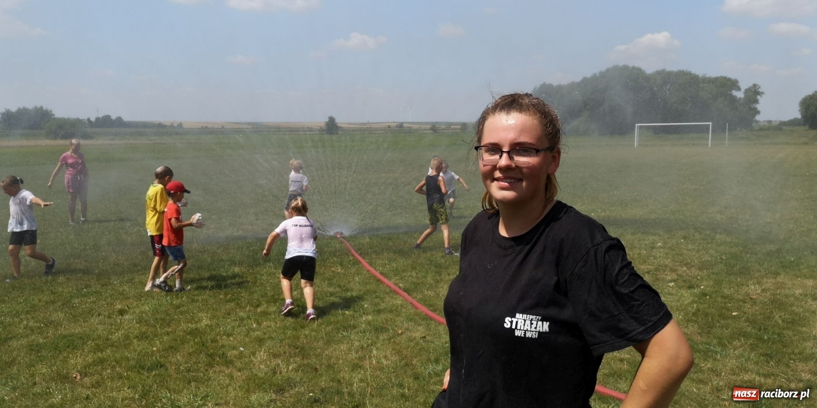 Zdjęcie w galerii na portalu naszraciborz.pl: Wakacyjny czwartek ze strażakami [FOTO] i [WIDEO] wiadomości z regionu