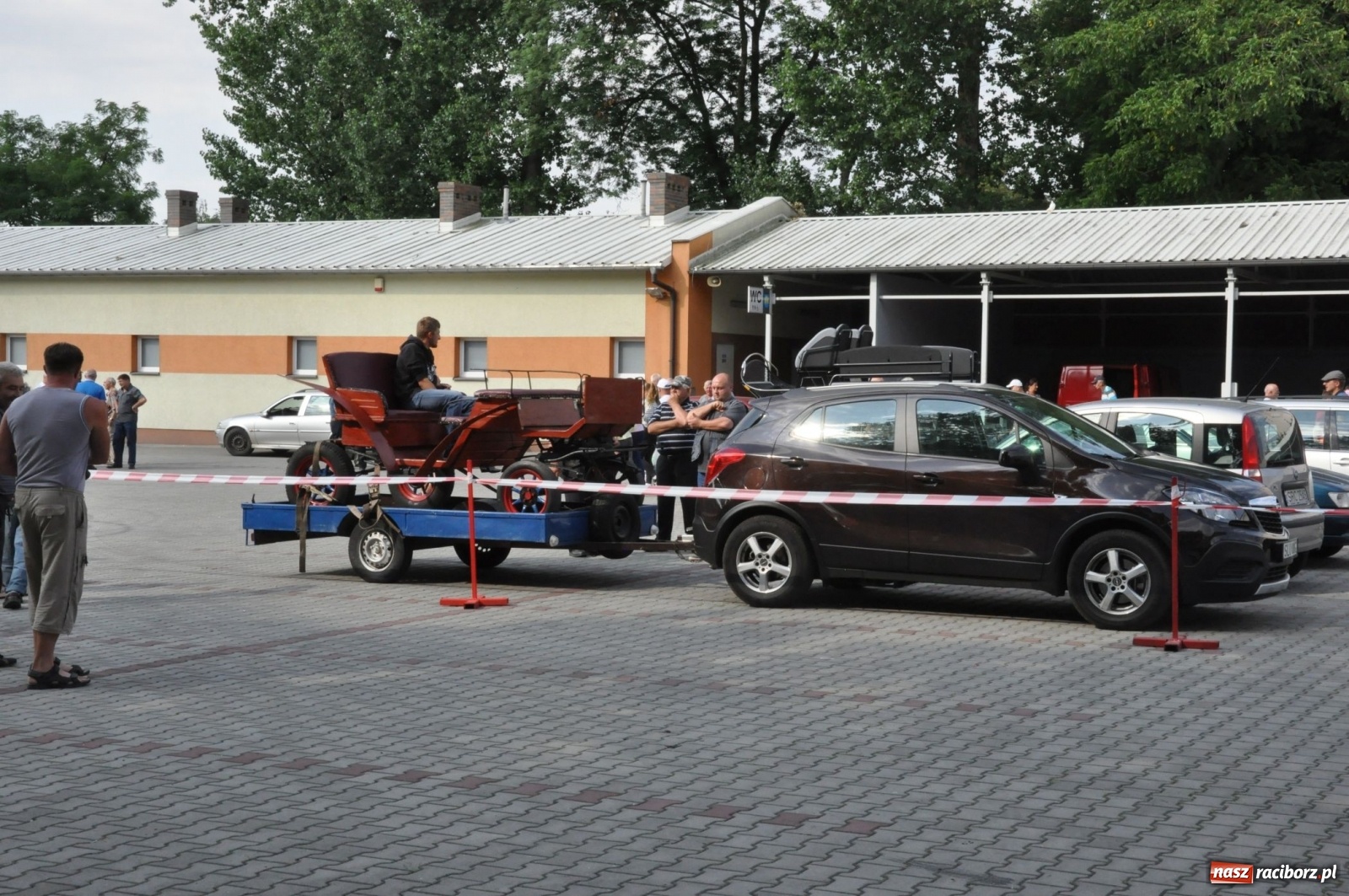 Zdjęcie w galerii na portalu naszraciborz.pl: W Pietrowicach Wielkich można znaleźć prawdziwe skarby  wiadomości z regionu