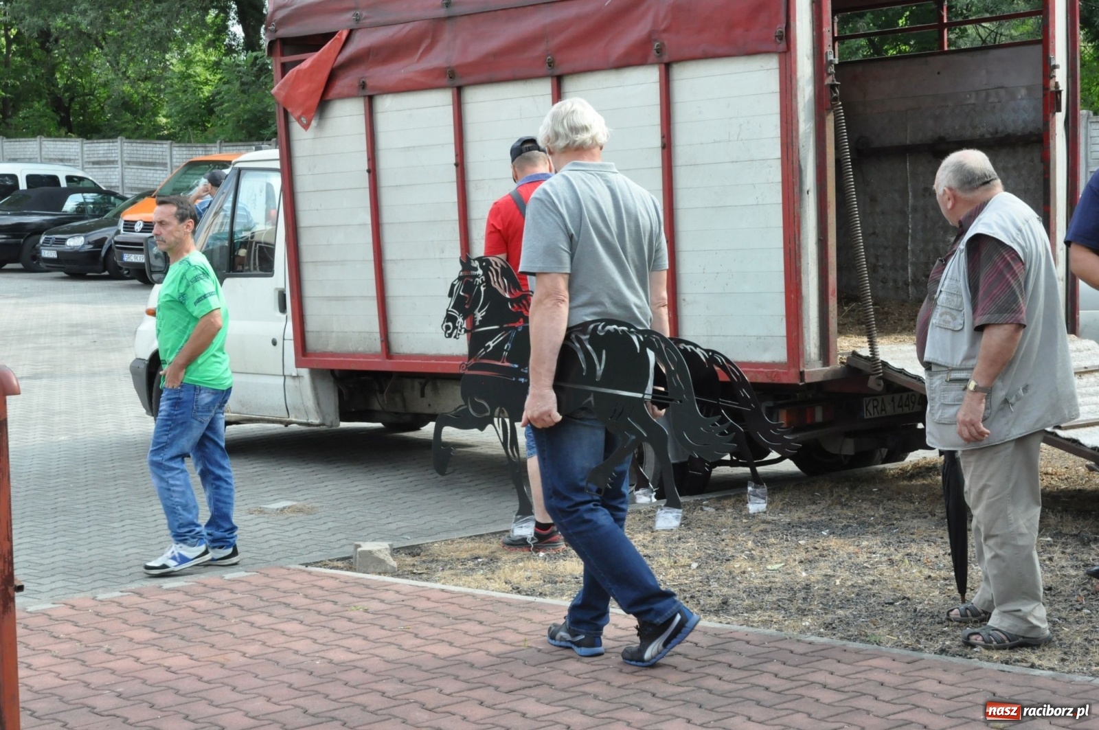 Zdjęcie w galerii na portalu naszraciborz.pl: W Pietrowicach Wielkich można znaleźć prawdziwe skarby  wiadomości z regionu