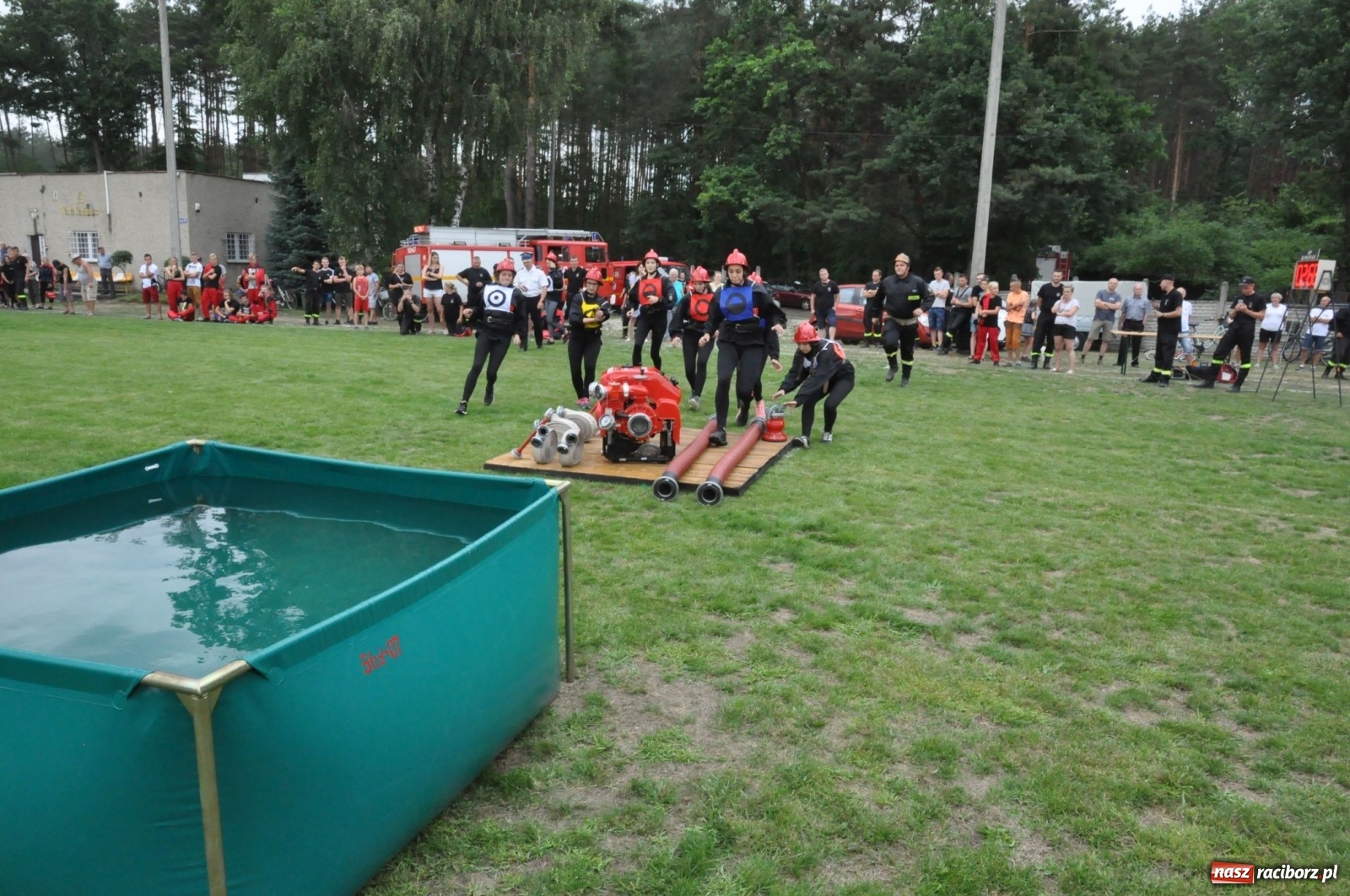 Zdjęcie w galerii na portalu naszraciborz.pl: Budziska o krok przez Rudą. Zawody sportowo-pożarnicze gminy Kuźnia Raciborska [FOTO] i [WIDEO] wiadomości z regionu