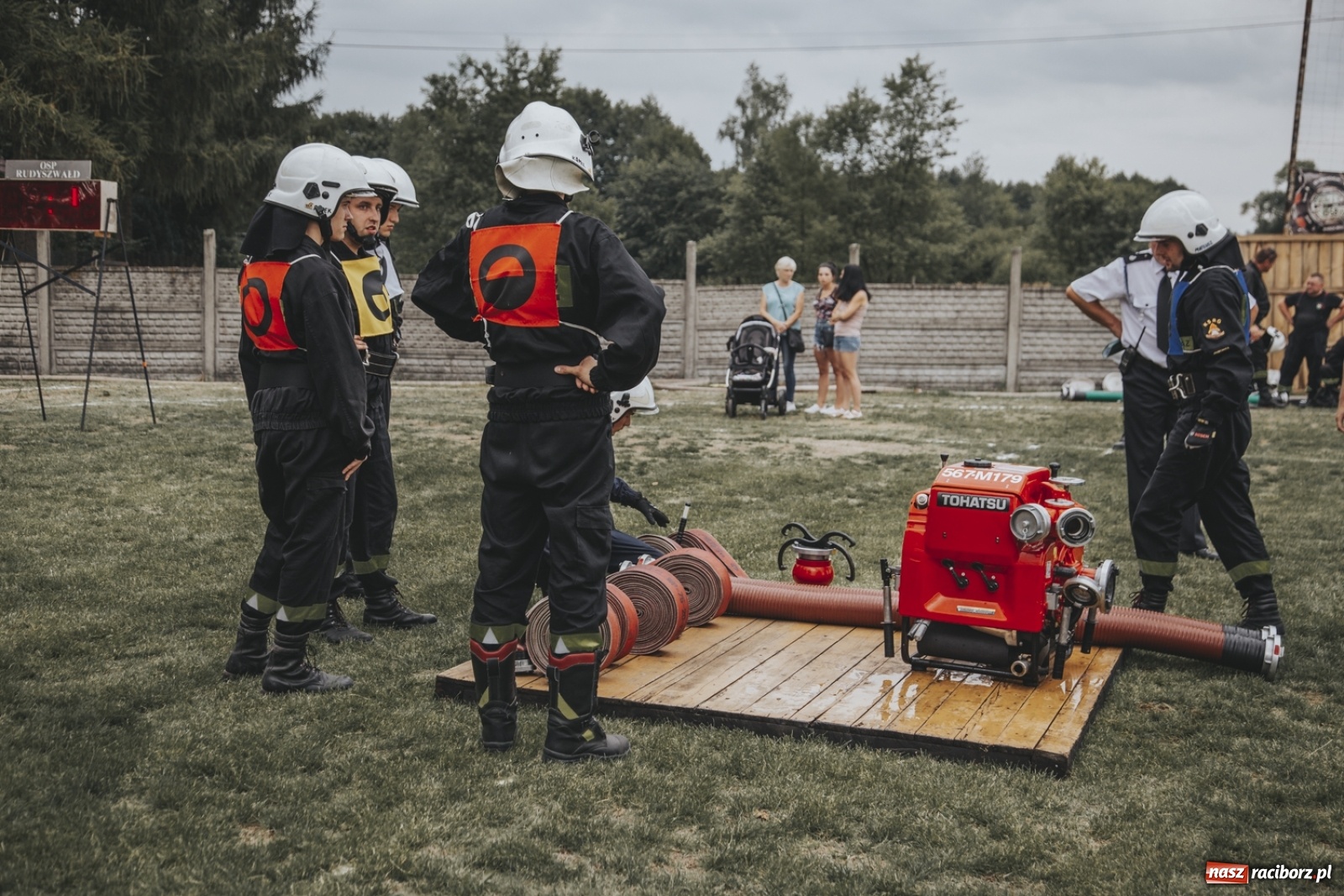 Zdjęcie w galerii na portalu naszraciborz.pl: Budziska o krok przez Rudą. Zawody sportowo-pożarnicze gminy Kuźnia Raciborska [FOTO] i [WIDEO] wiadomości z regionu