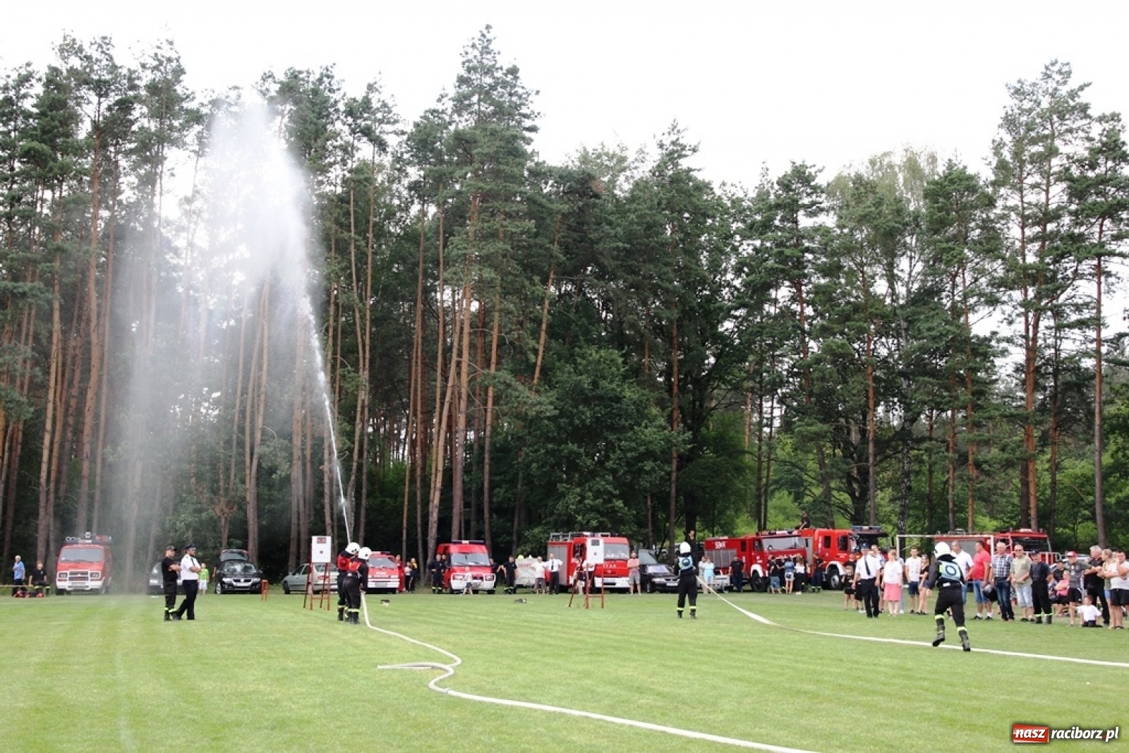 Zdjęcie w galerii na portalu naszraciborz.pl: Budziska o krok przez Rudą. Zawody sportowo-pożarnicze gminy Kuźnia Raciborska [FOTO] i [WIDEO] wiadomości z regionu