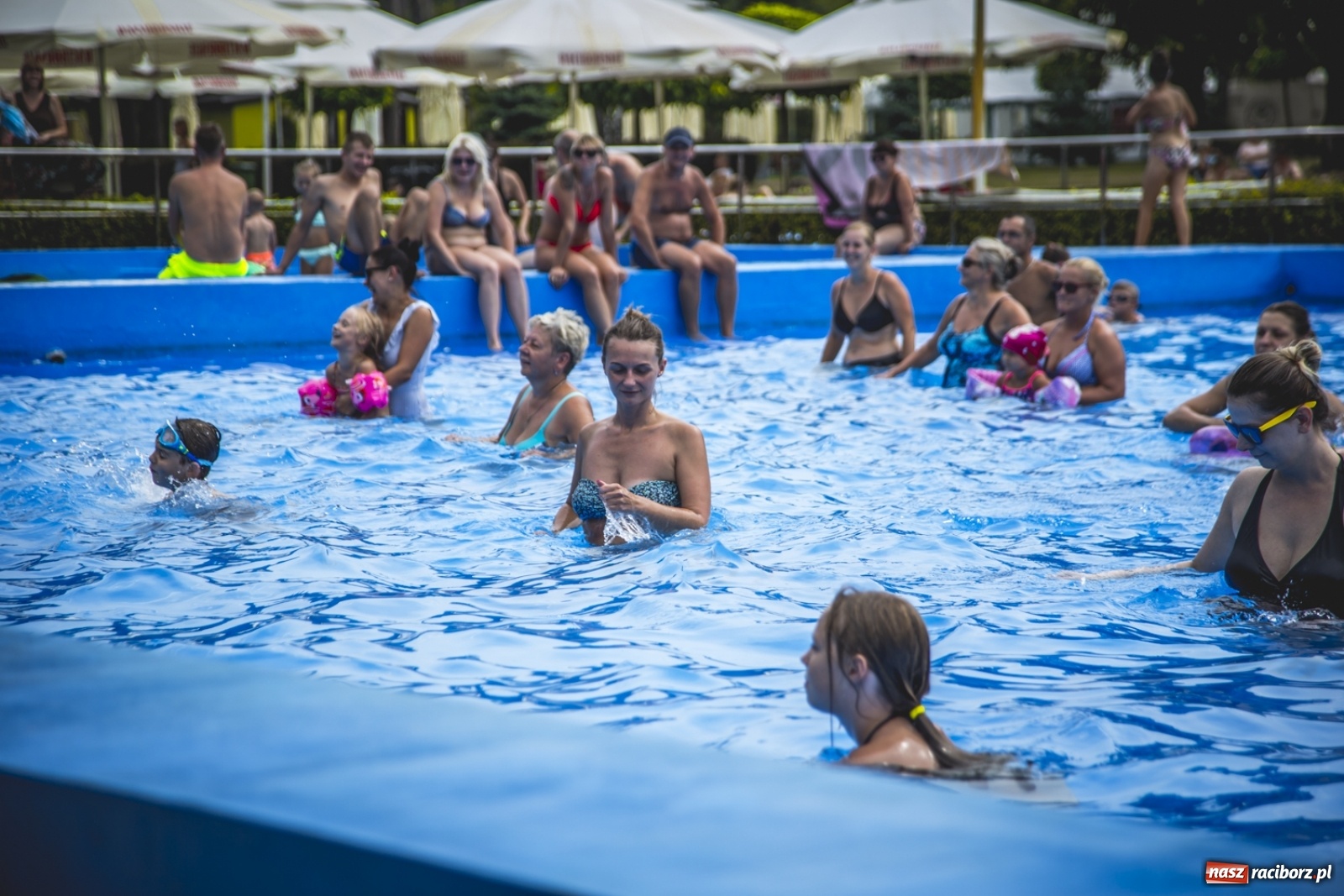 Zdjęcie w galerii na portalu naszraciborz.pl: To już ostatni sezon basenu w Szymocicach wiadomości z regionu