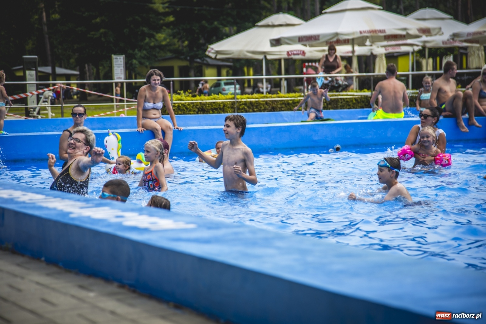 Zdjęcie w galerii na portalu naszraciborz.pl: To już ostatni sezon basenu w Szymocicach wiadomości z regionu