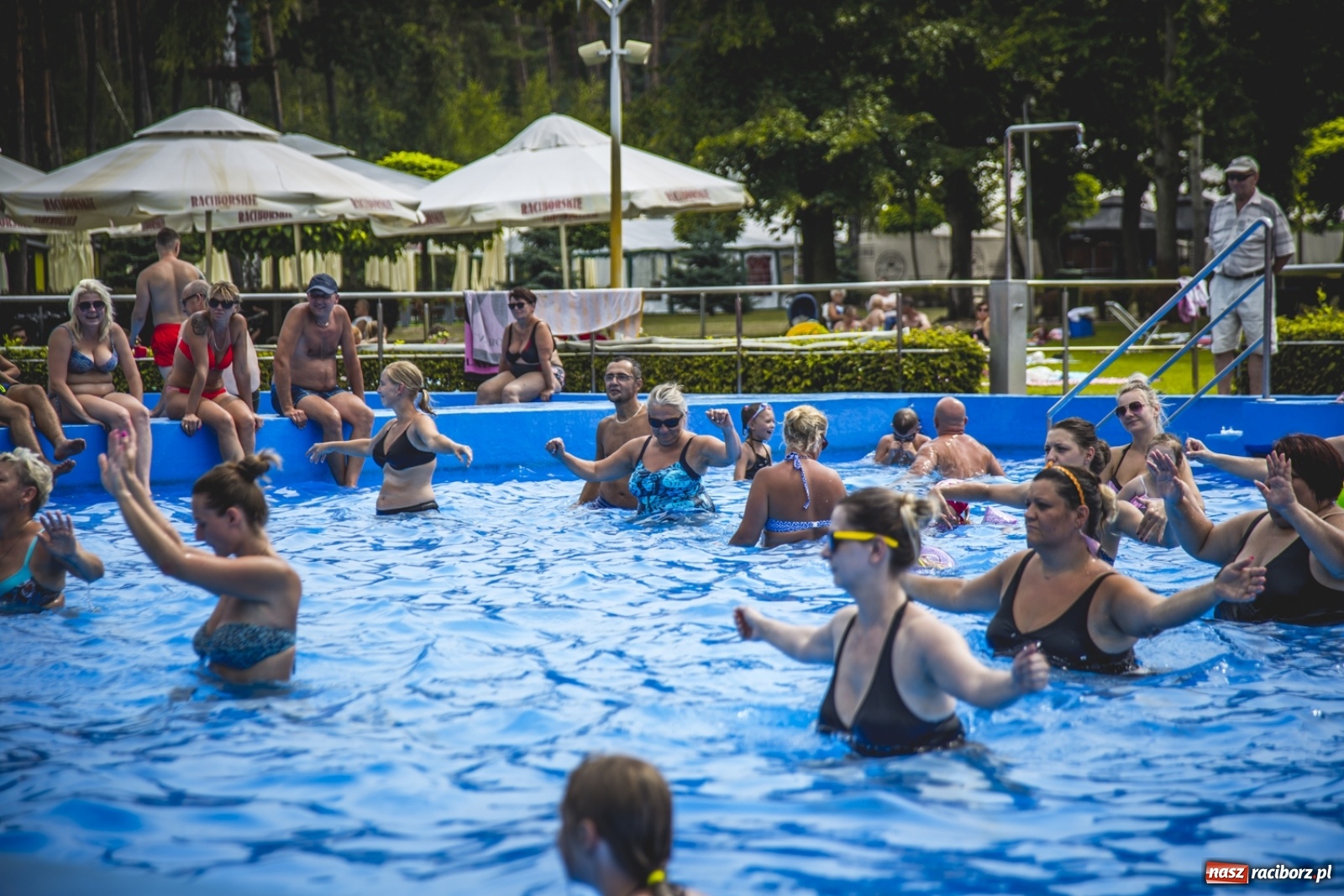 Zdjęcie w galerii na portalu naszraciborz.pl: To już ostatni sezon basenu w Szymocicach wiadomości z regionu