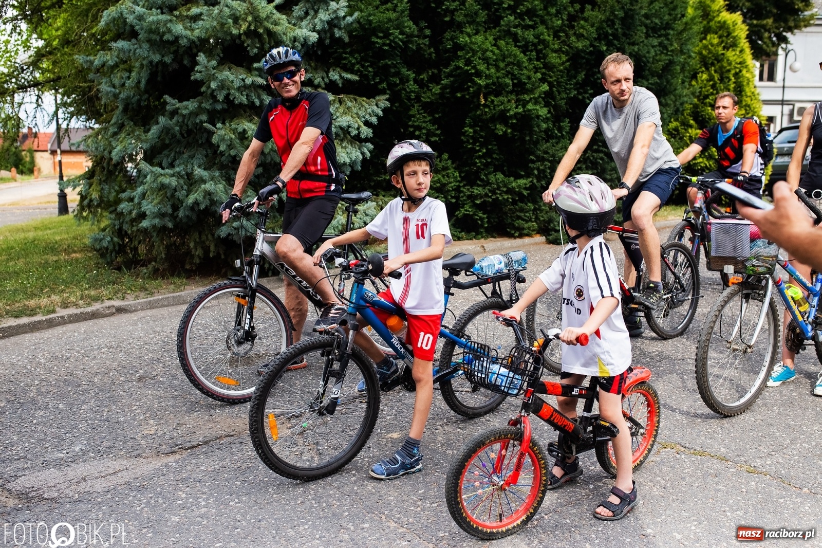 Zdjęcie w galerii na portalu naszraciborz.pl: Tropem zjaw na rowerze. Rajd rowerowy w Krzanowicach wiadomości z regionu