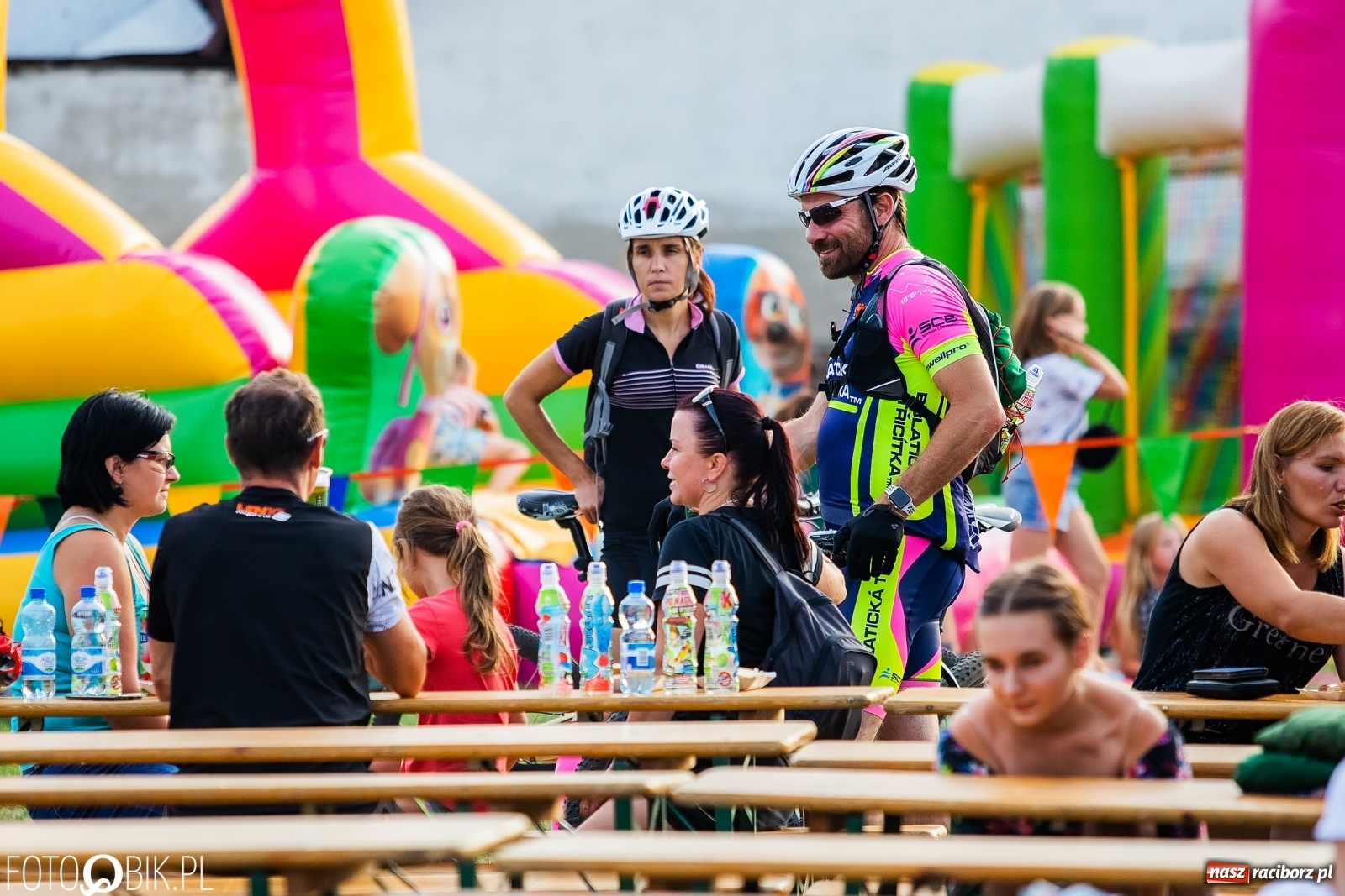 Zdjęcie w galerii na portalu naszraciborz.pl: Fantastycznie w Krzanowicach. Dwudniowe święto miasta rozpoczęte rytmami disco-polo wiadomości z regionu