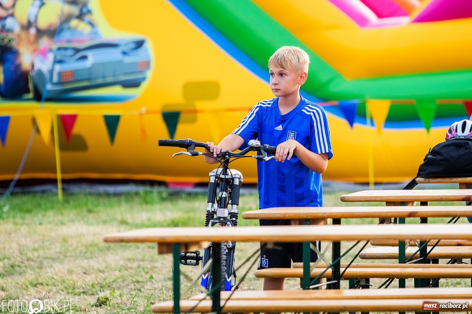 Zdjęcie w galerii na portalu naszraciborz.pl: Fantastycznie w Krzanowicach. Dwudniowe święto miasta rozpoczęte rytmami disco-polo wiadomości z regionu