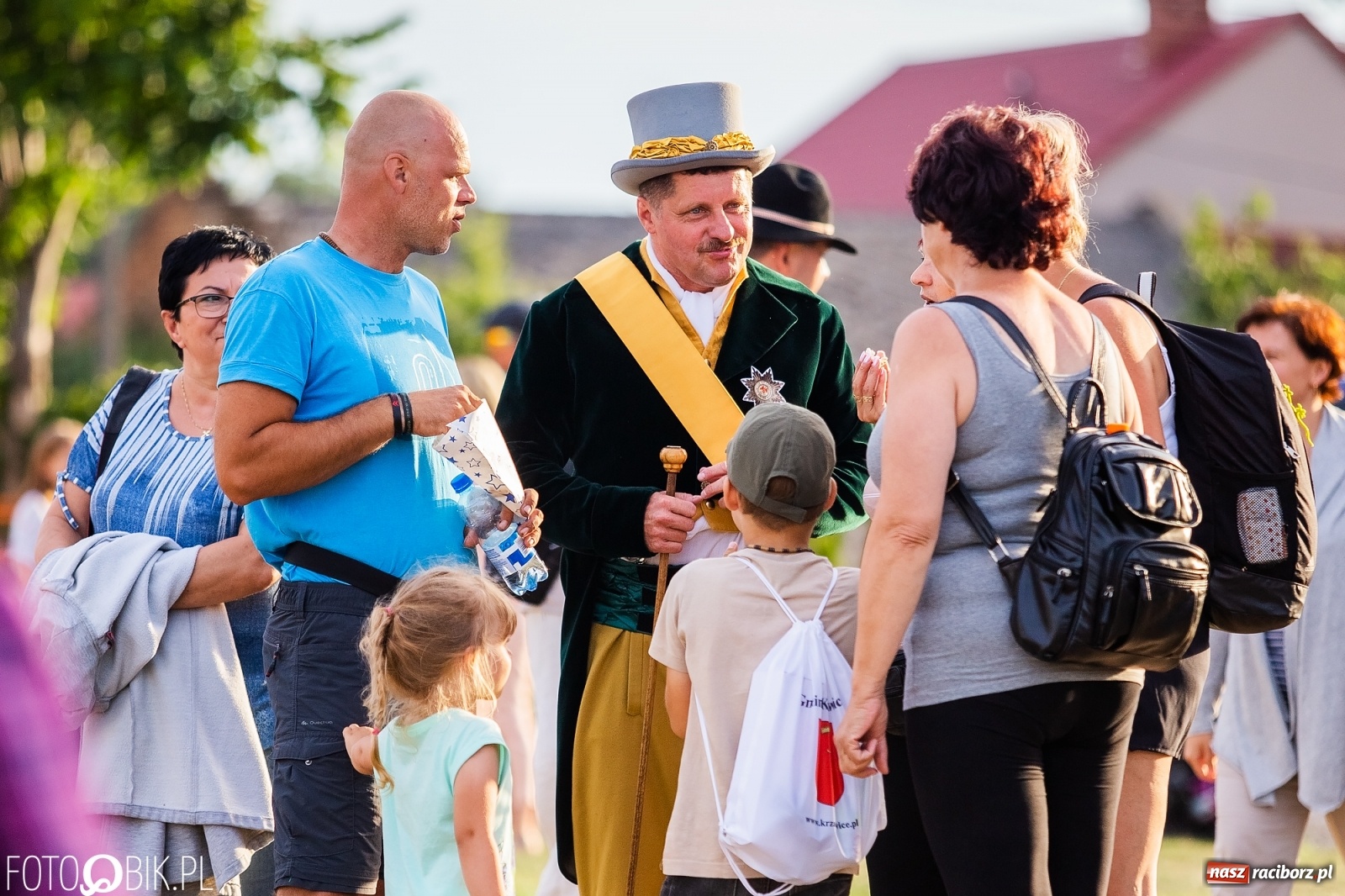 Zdjęcie w galerii na portalu naszraciborz.pl: Fantastycznie w Krzanowicach. Dwudniowe święto miasta rozpoczęte rytmami disco-polo wiadomości z regionu