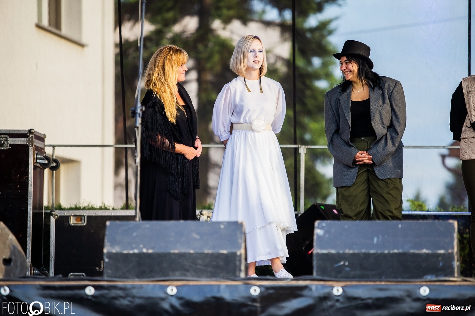 Zdjęcie w galerii na portalu naszraciborz.pl: Fantastycznie w Krzanowicach. Dwudniowe święto miasta rozpoczęte rytmami disco-polo wiadomości z regionu